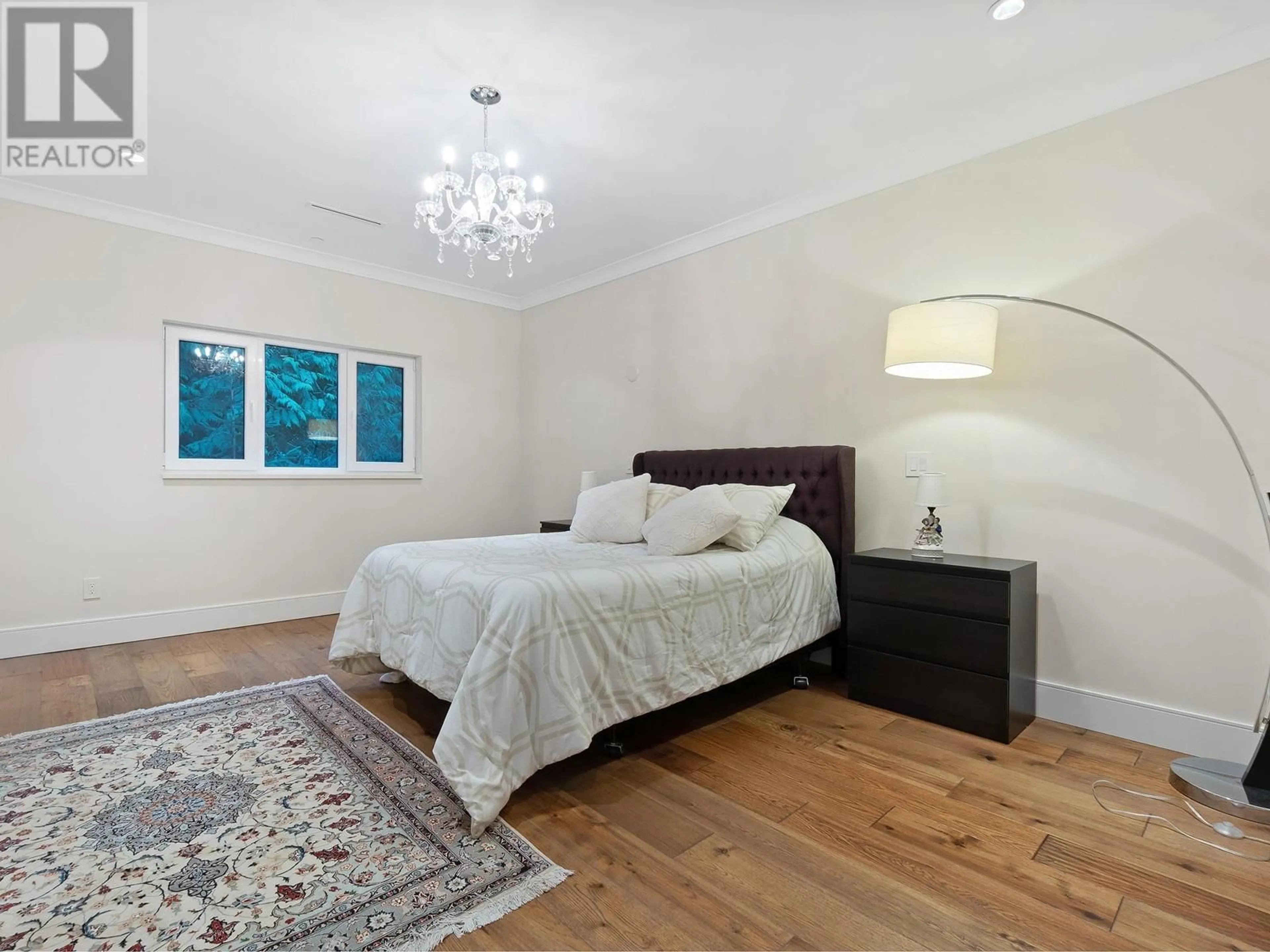 Bedroom with bed, wood/laminate floor for 1760 29TH STREET, West Vancouver British Columbia V7V4M8