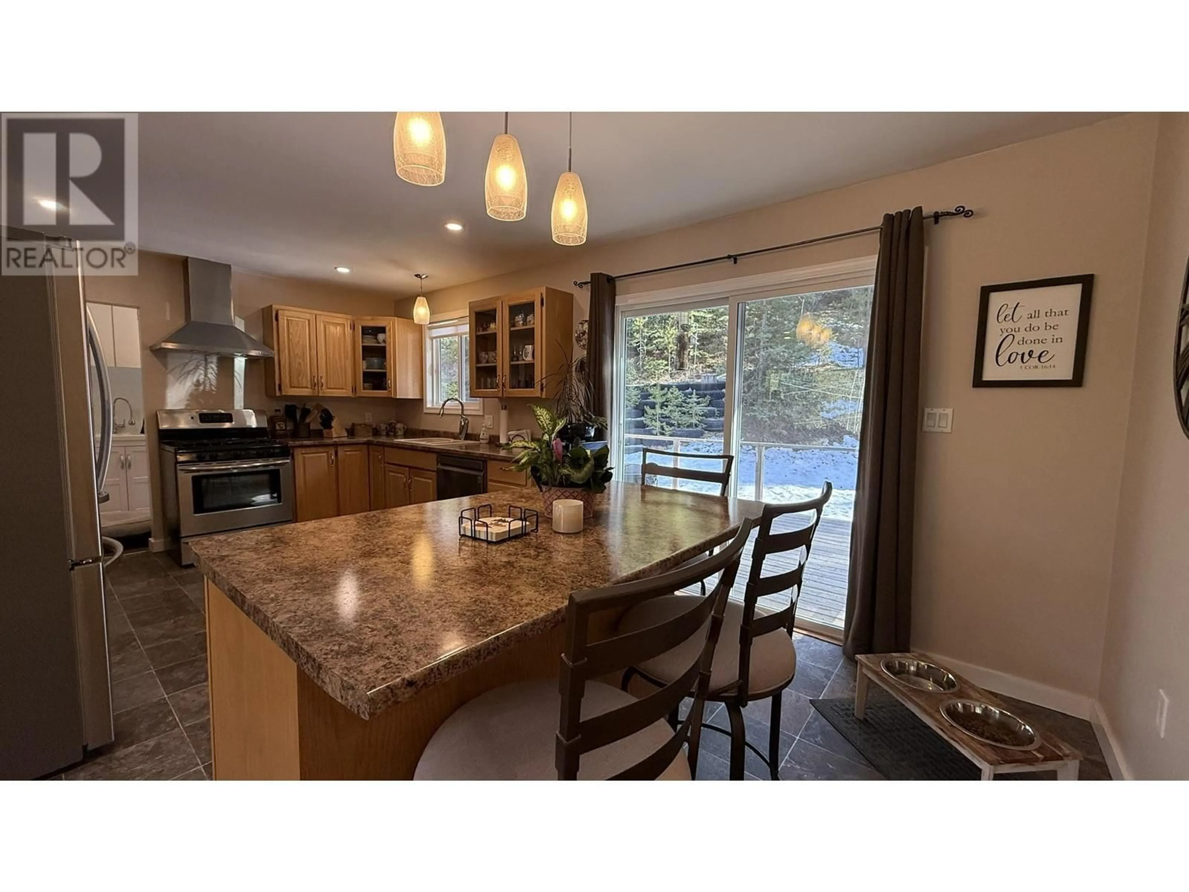 Open concept kitchen, unknown for 6479 EWEN ROAD, Horse Lake British Columbia V0K2E3