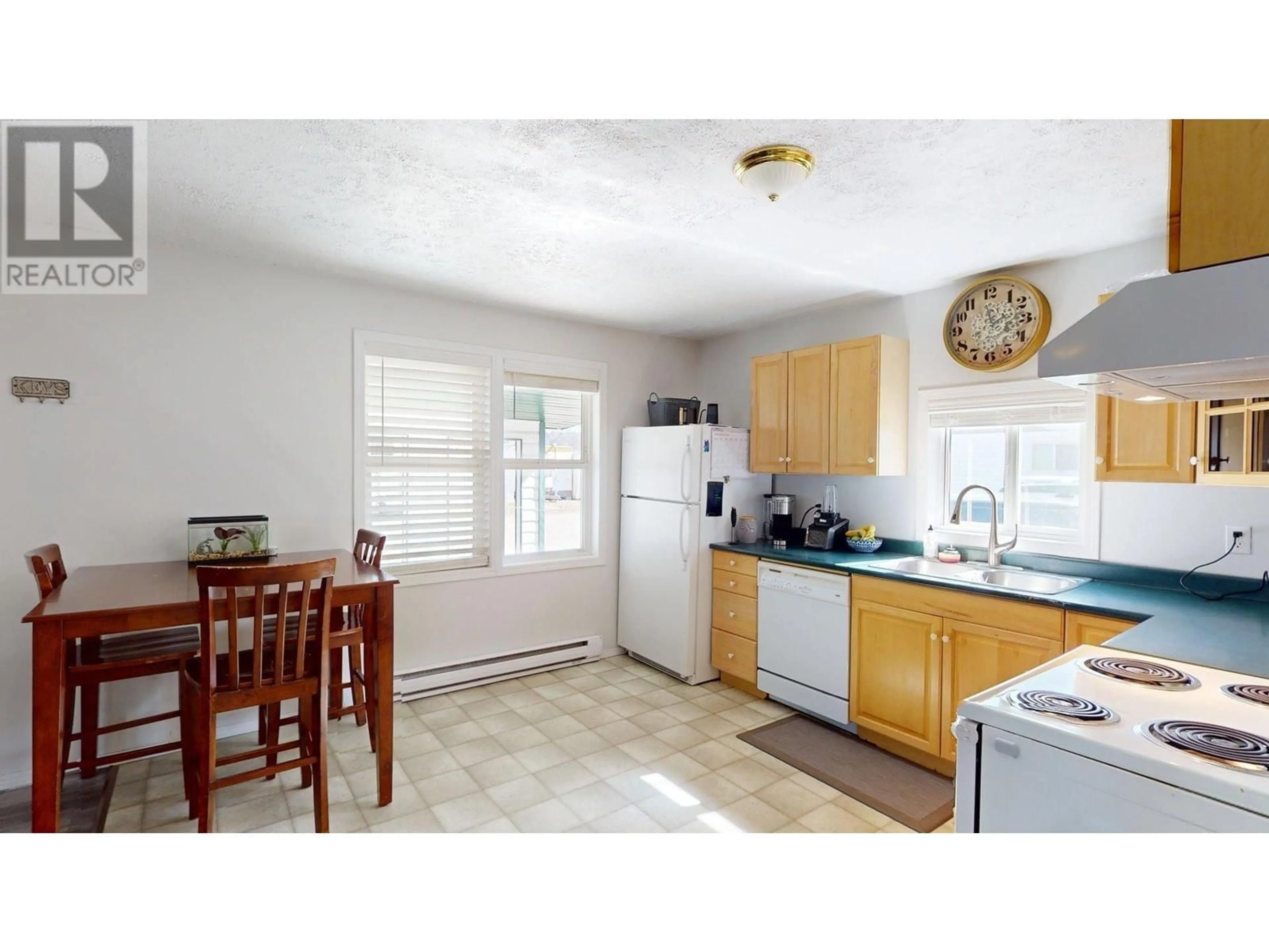 Standard kitchen, unknown for 450 EDKINS STREET, Quesnel British Columbia V2J1X8