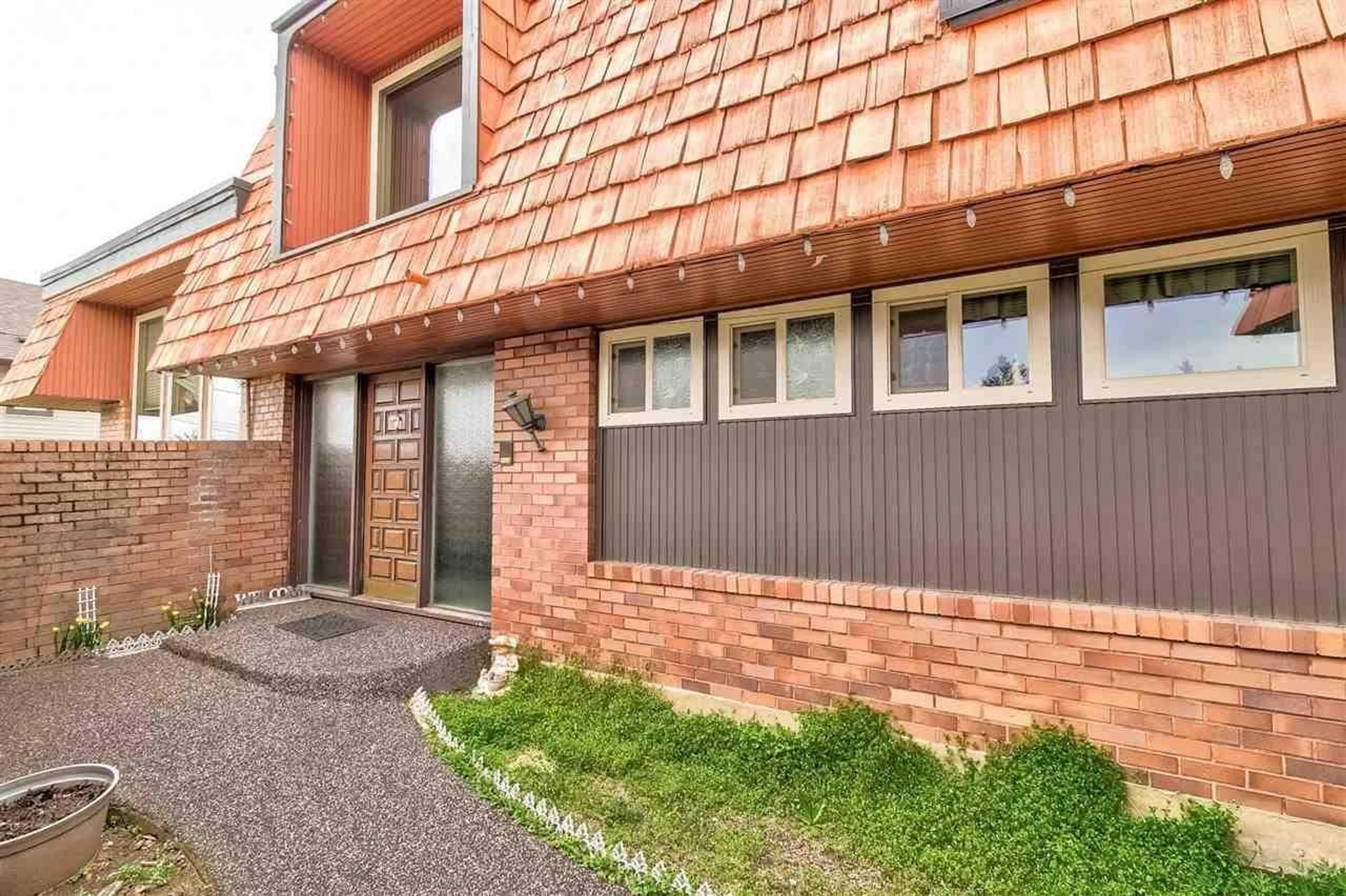 Home with brick exterior material, street for 32369 ALPINE, Abbotsford British Columbia V2T1H5