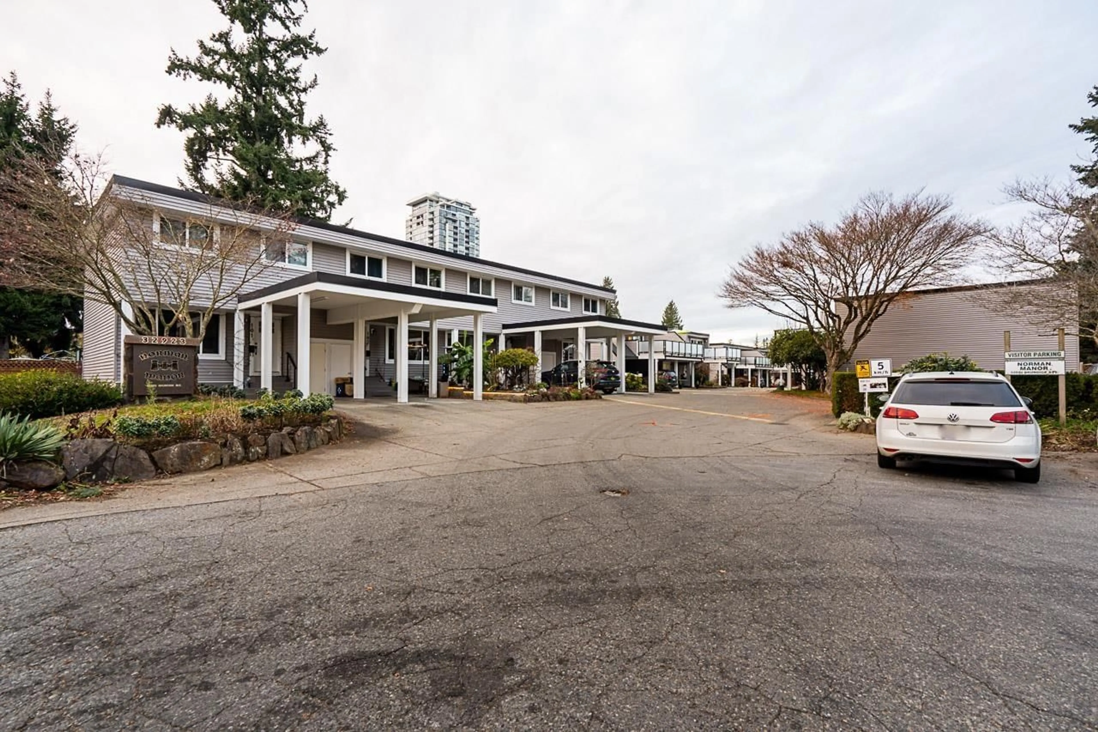 Patio, unknown for 106 - 32923 BRUNDIGE, Abbotsford British Columbia V2S1N3