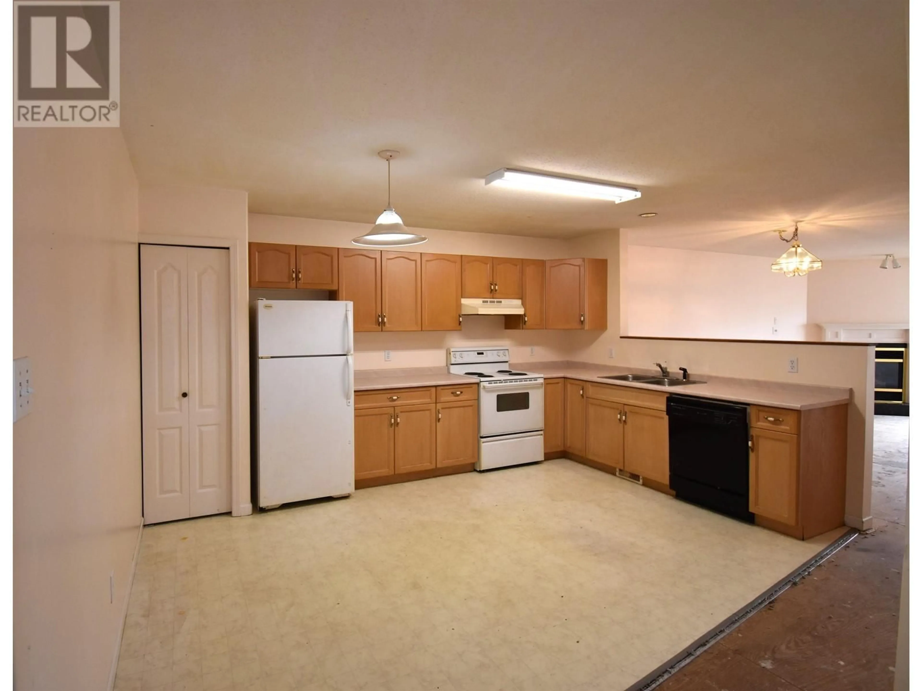 Standard kitchen, unknown for 35 - 1205 MONTREAL STREET, Smithers British Columbia V0J2N0