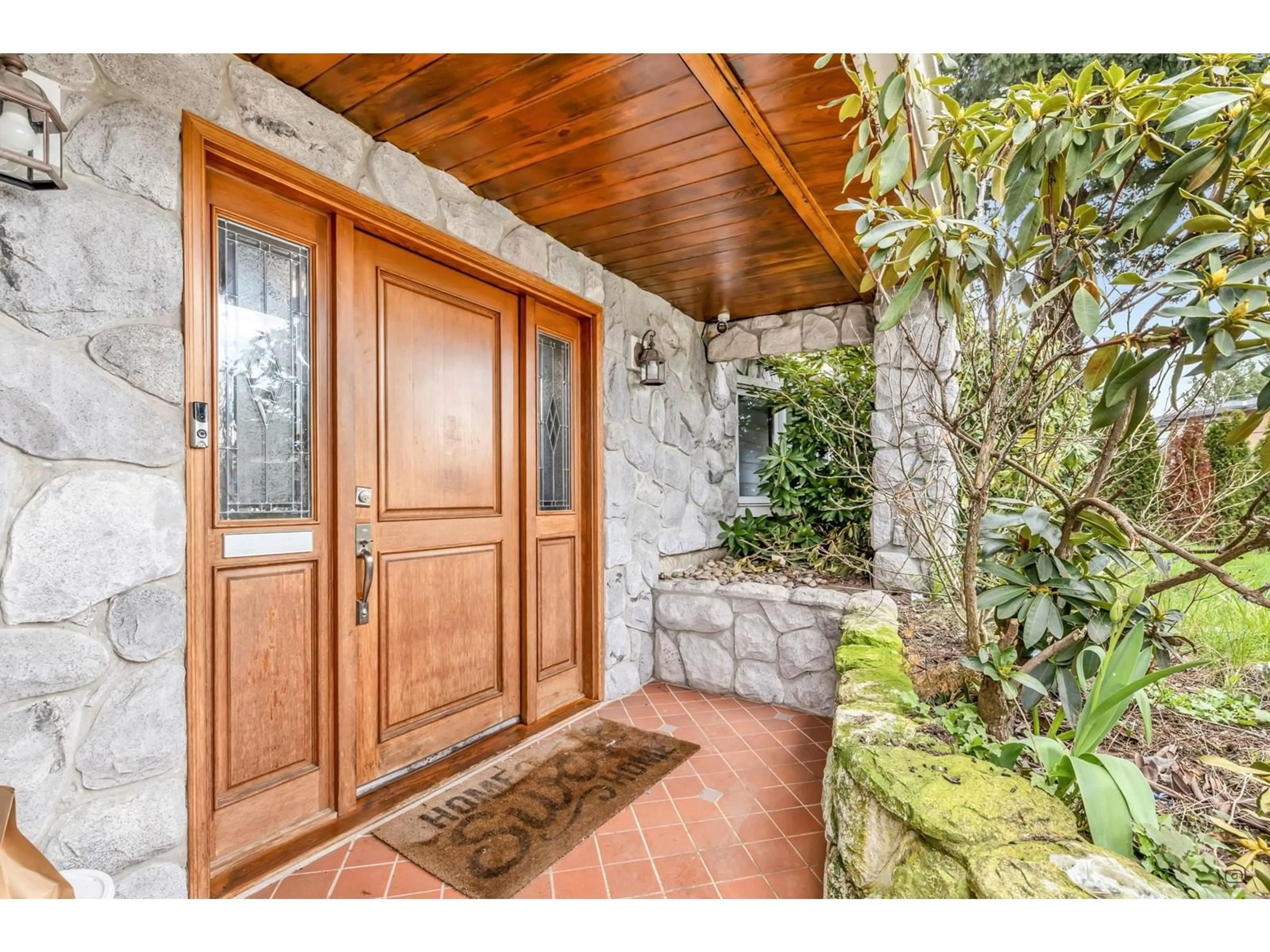 Indoor entryway for 7554 FILEY, Delta British Columbia V4C6W4