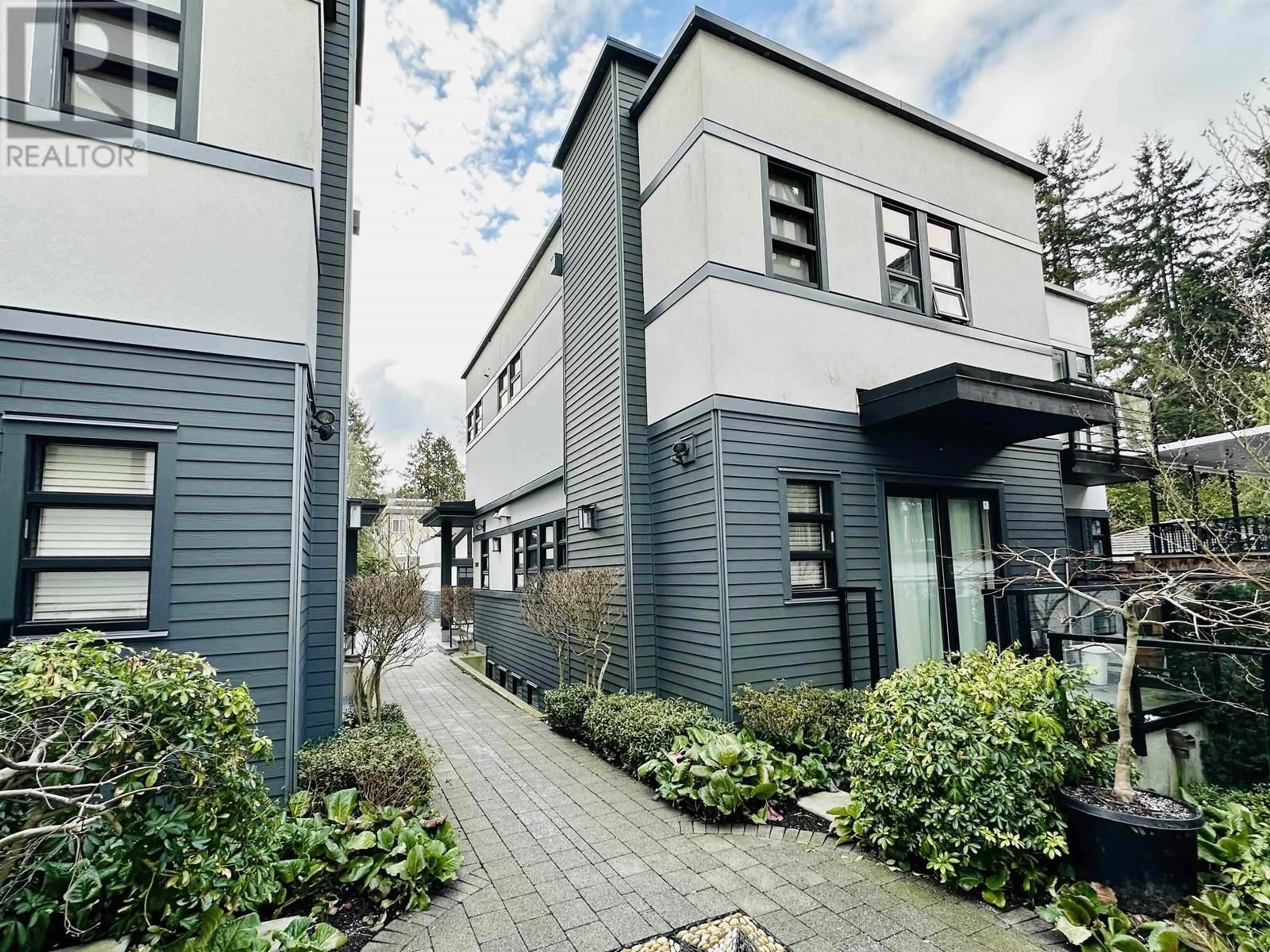 Unknown for 1 - 2820 41ST AVENUE, Vancouver British Columbia V6N3C6