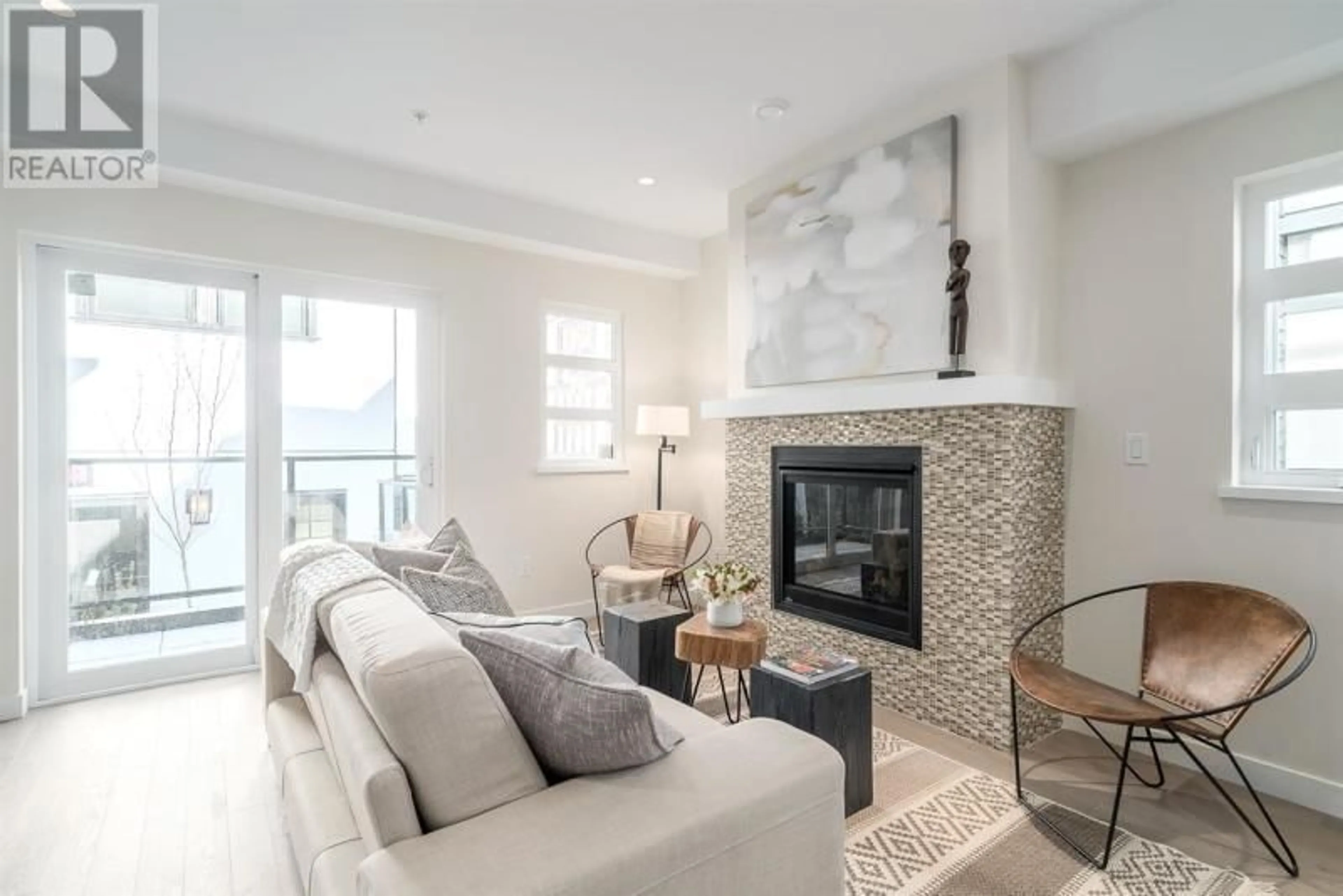 Living room with furniture, unknown for 1 - 2820 41ST AVENUE, Vancouver British Columbia V6N3C6