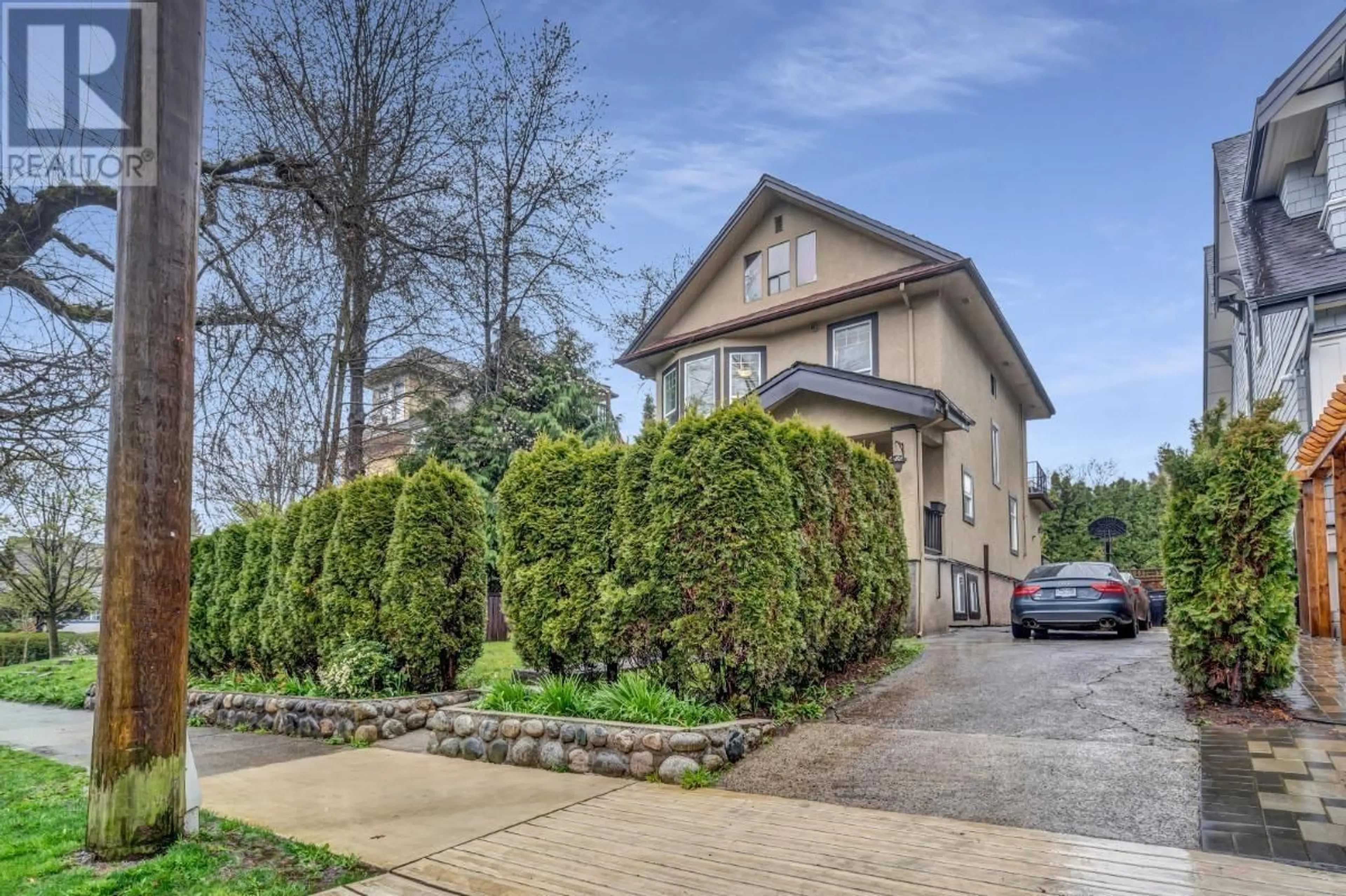 Unknown for 2385 7TH AVENUE, Vancouver British Columbia V6K1Y4