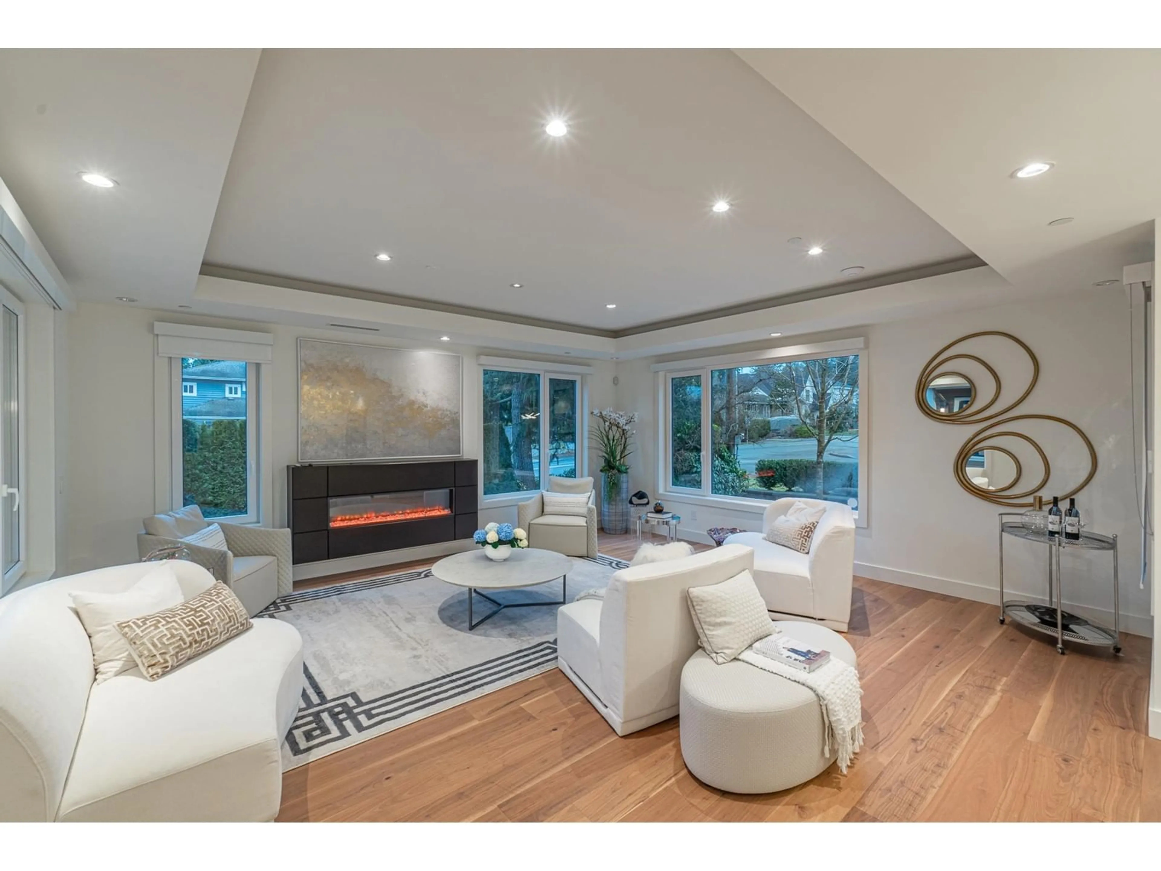 Living room with furniture, unknown for 13600 BLACKBURN, White Rock British Columbia V4B2Y8