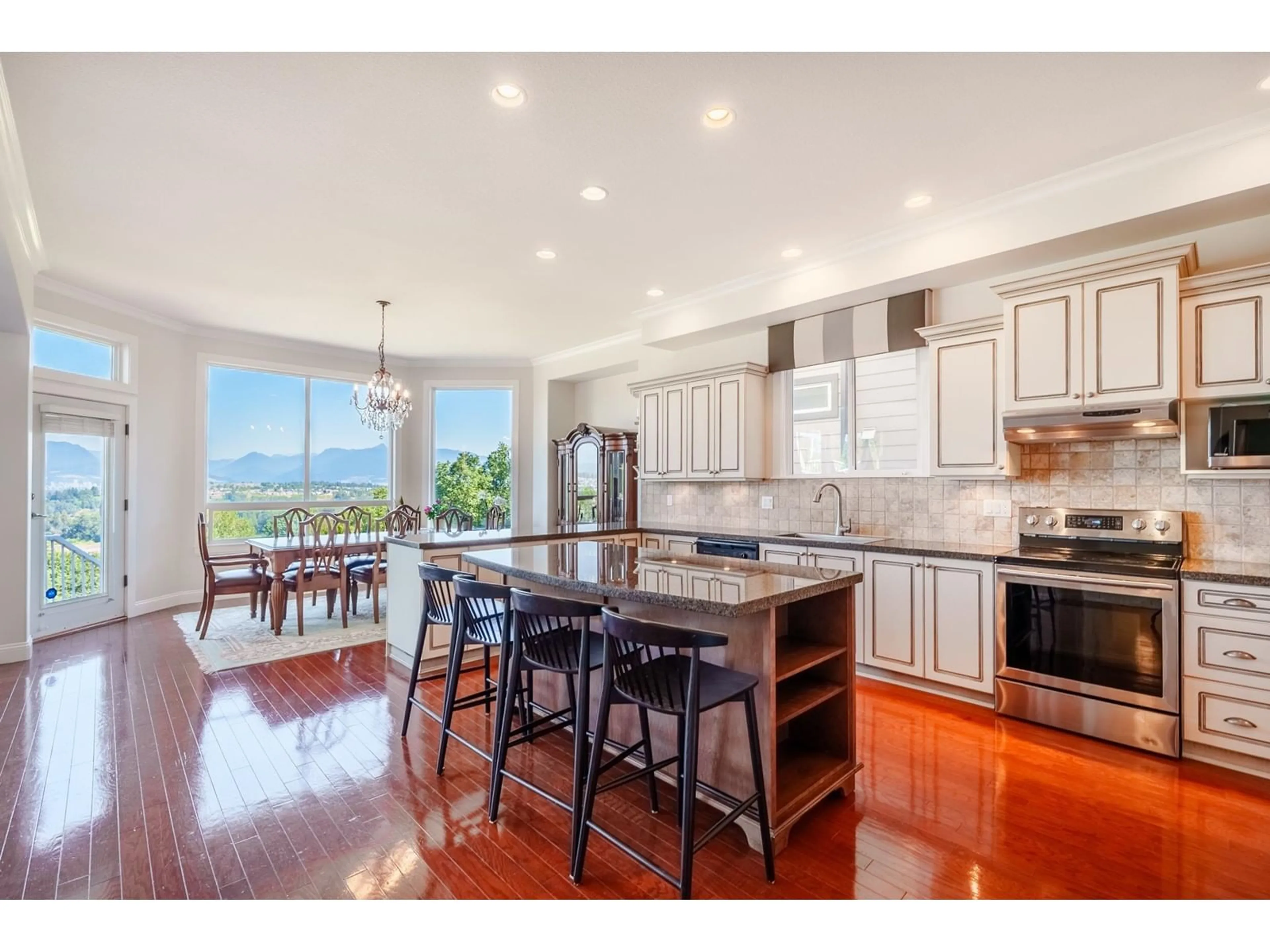 Open concept kitchen, unknown for 11397 154A, Surrey British Columbia V3R2V7