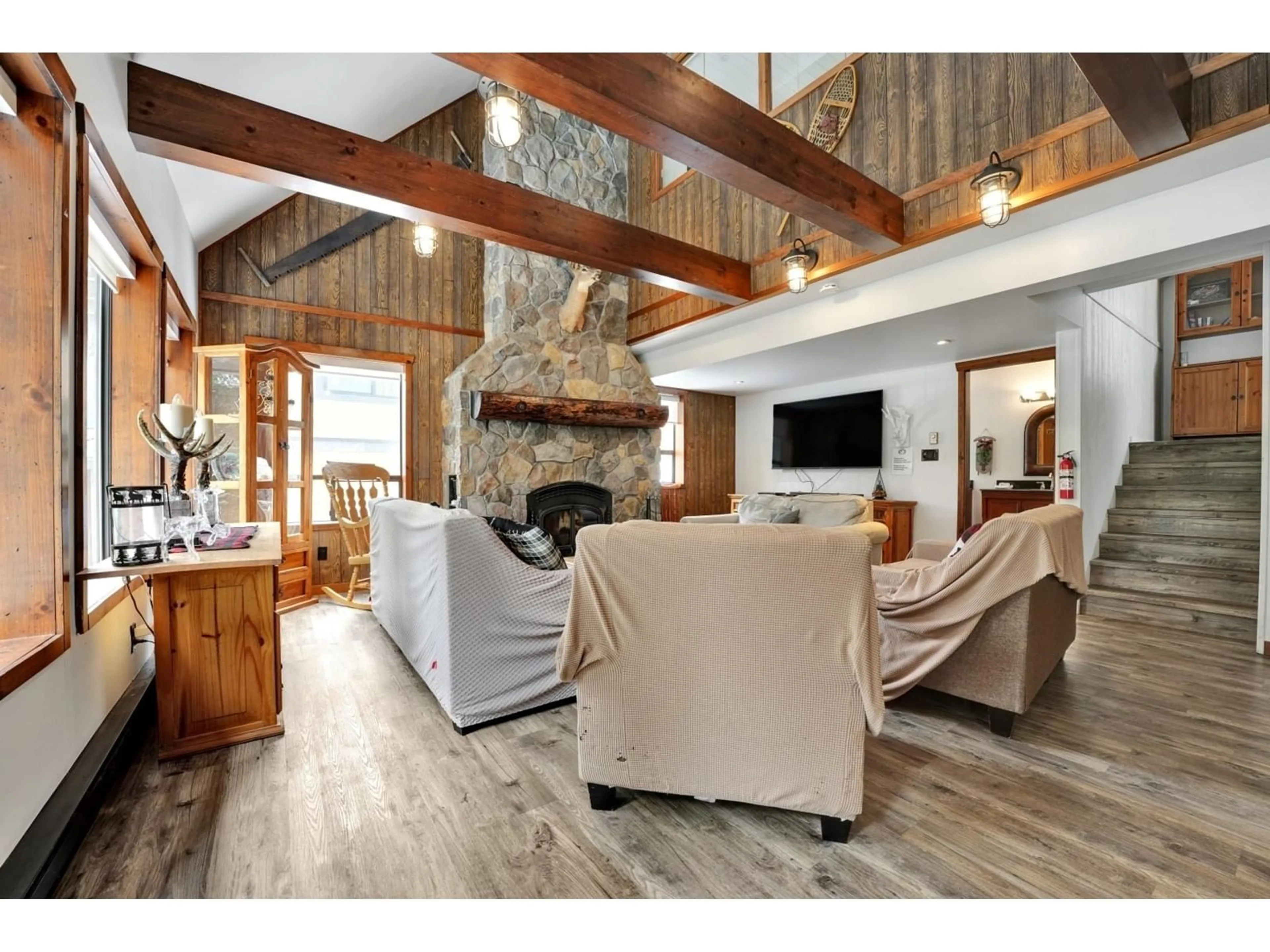 Living room with furniture, unknown for 2 - 20919 SNOWFLAKE, Agassiz British Columbia V0M1A1