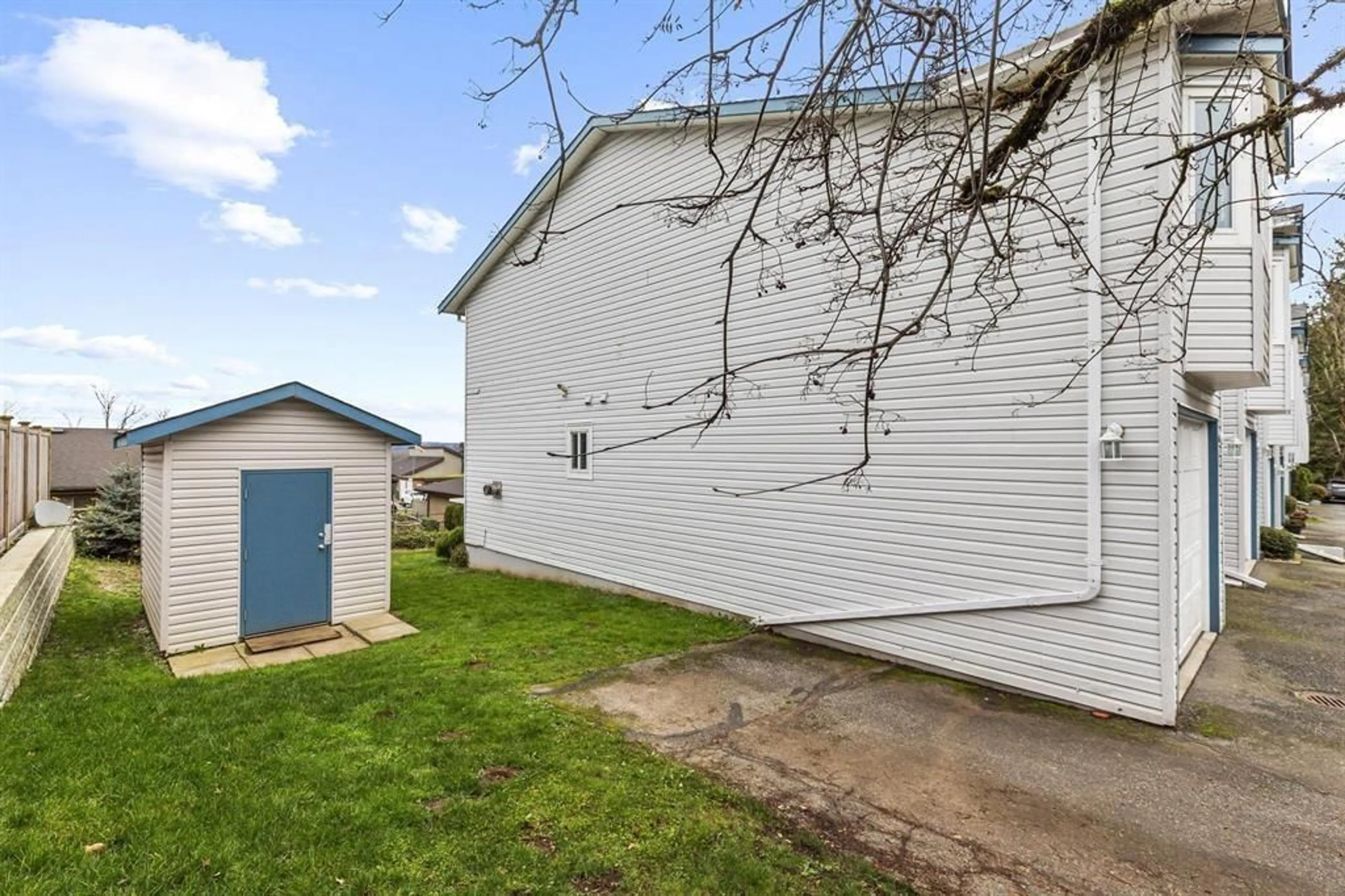 Shed for 13 - 32752 4TH, Mission British Columbia V2V1R4