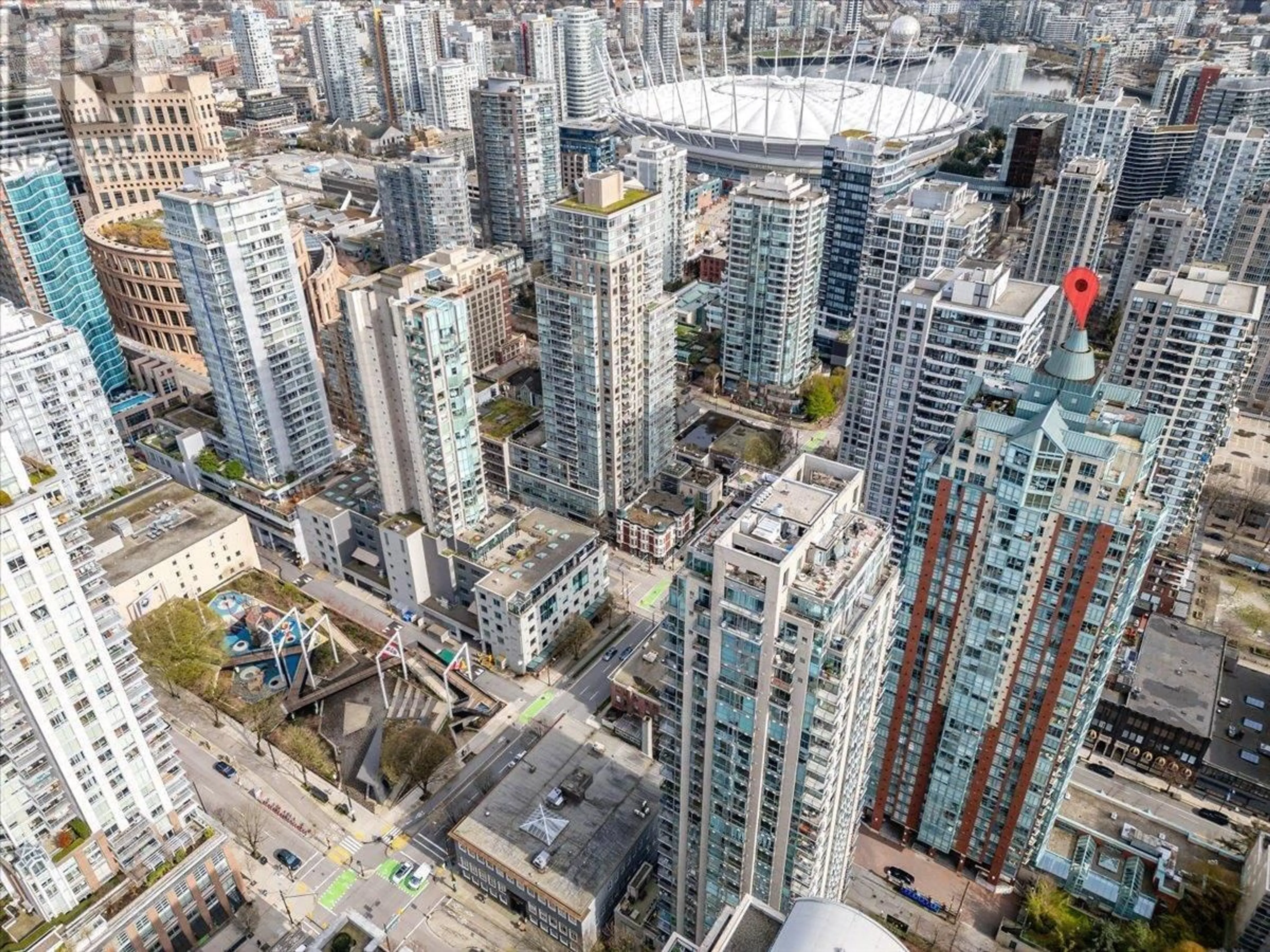 A pic from outside/outdoor area/front of a property/back of a property/a pic from drone, city buildings view from balcony for 1603 - 939 HOMER STREET, Vancouver British Columbia V6B2W6