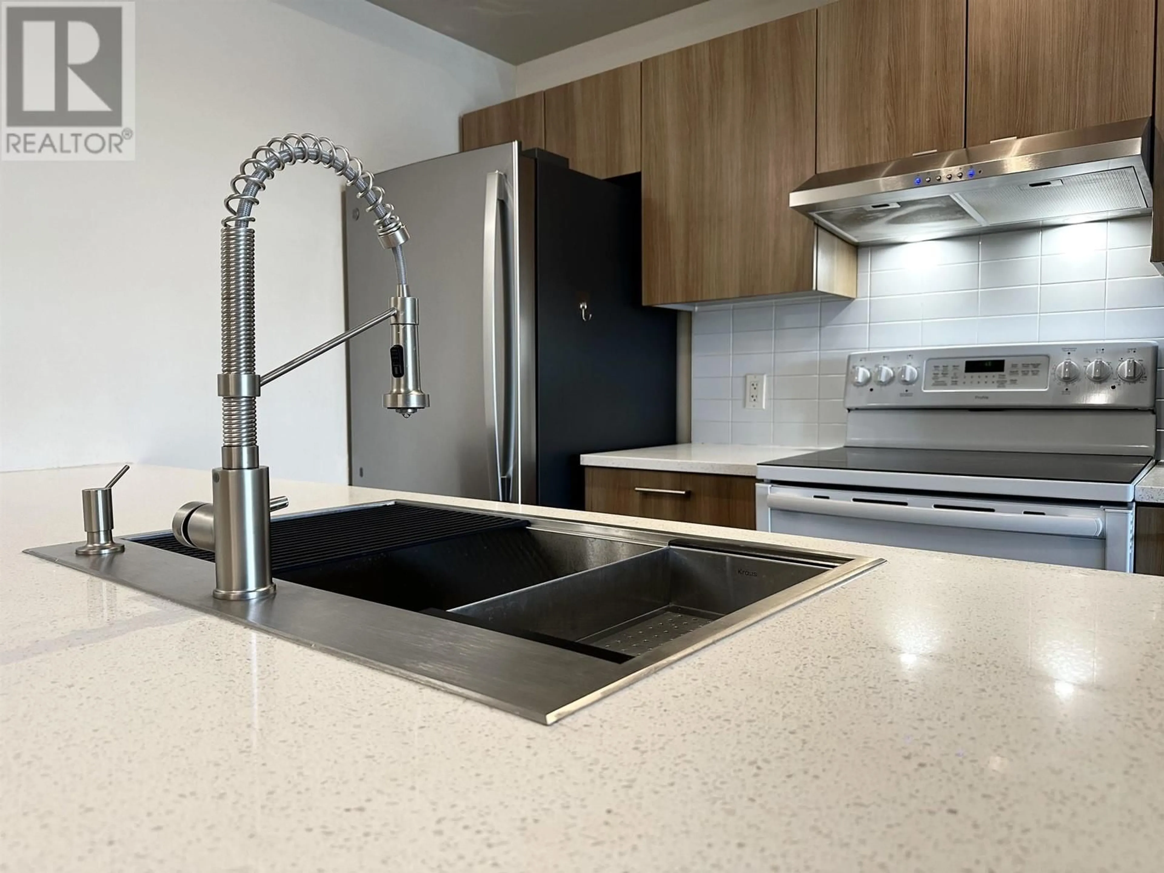 Standard kitchen, unknown for 362 - 4099 STOLBERG STREET, Richmond British Columbia V6X0J4