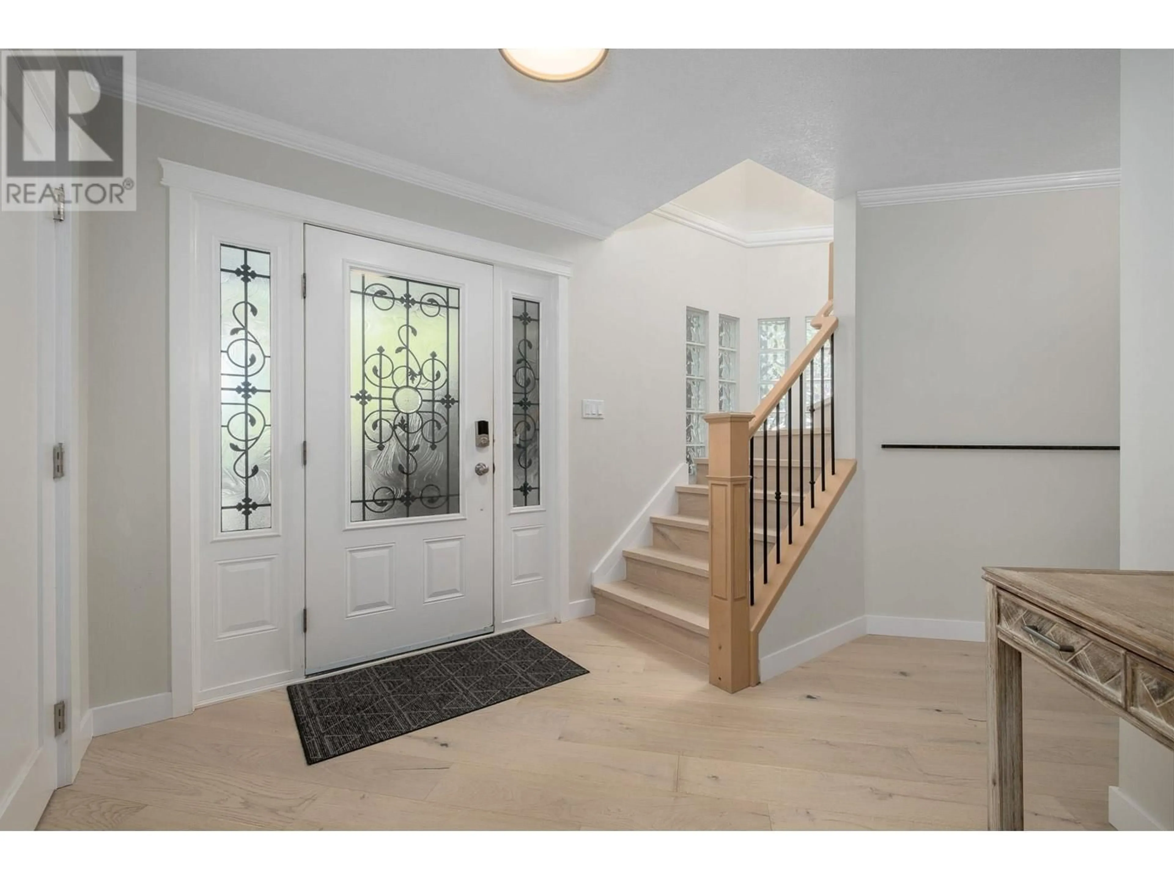 Indoor entryway for 588 IOCO ROAD, Port Moody British Columbia V3H2W2