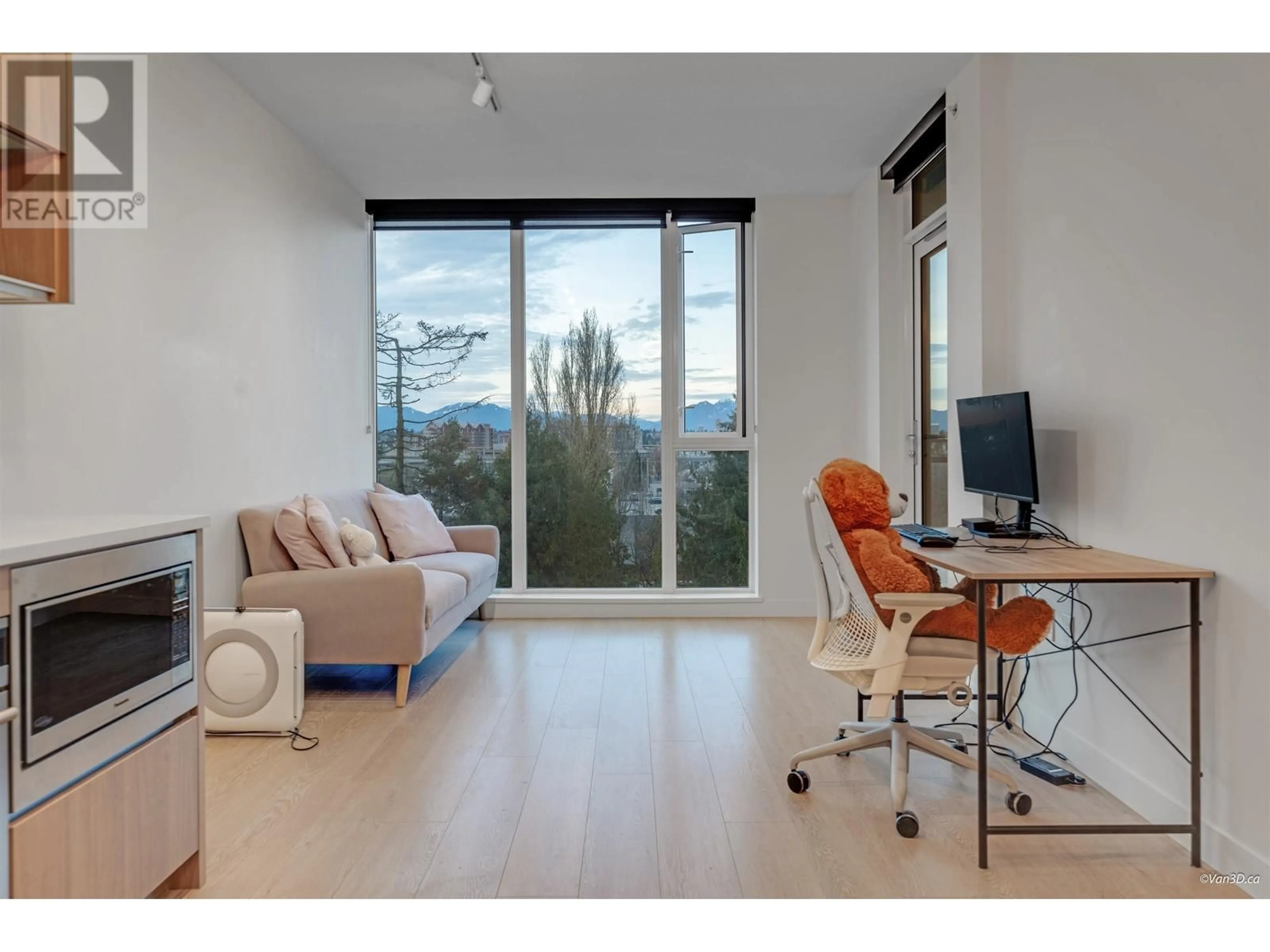 Living room with furniture, unknown for 911 - 8988 PATTERSON ROAD, Richmond British Columbia V6X0R2