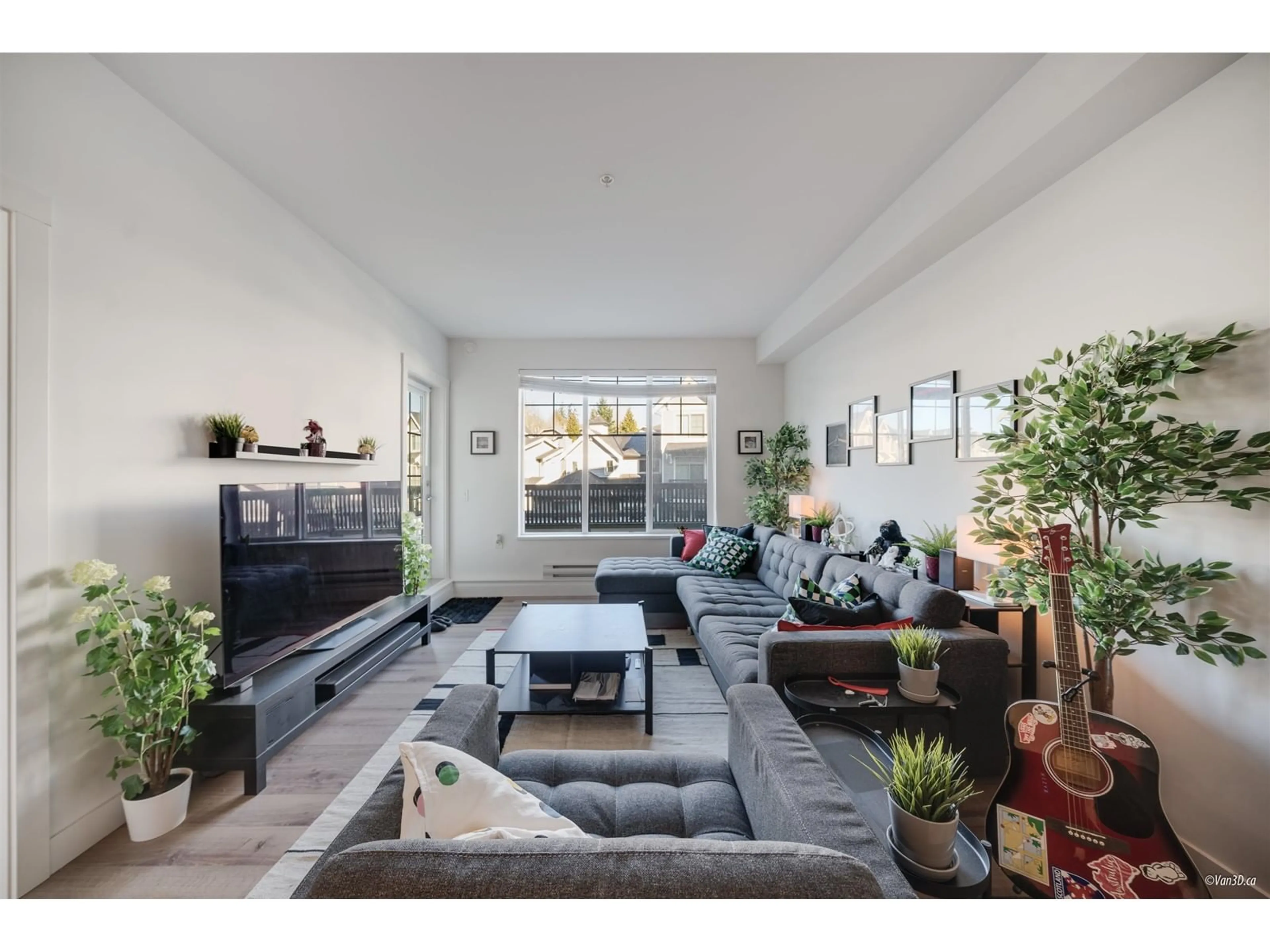 Living room with furniture, unknown for B205 - 20487 65, Langley British Columbia V2Y3K5