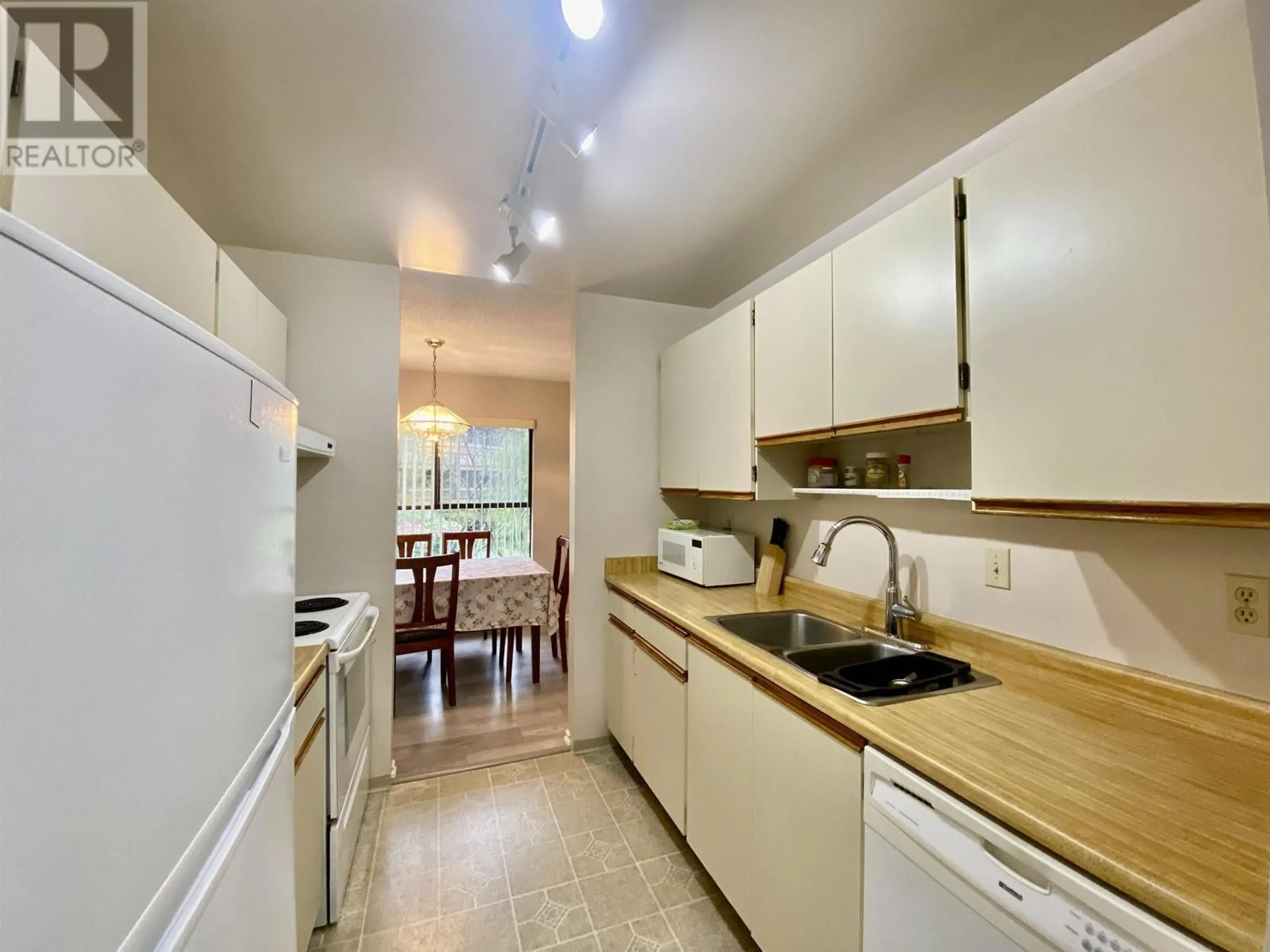 Standard kitchen, unknown for 101 - 7411 MINORU BOULEVARD, Richmond British Columbia V6Y1Z3