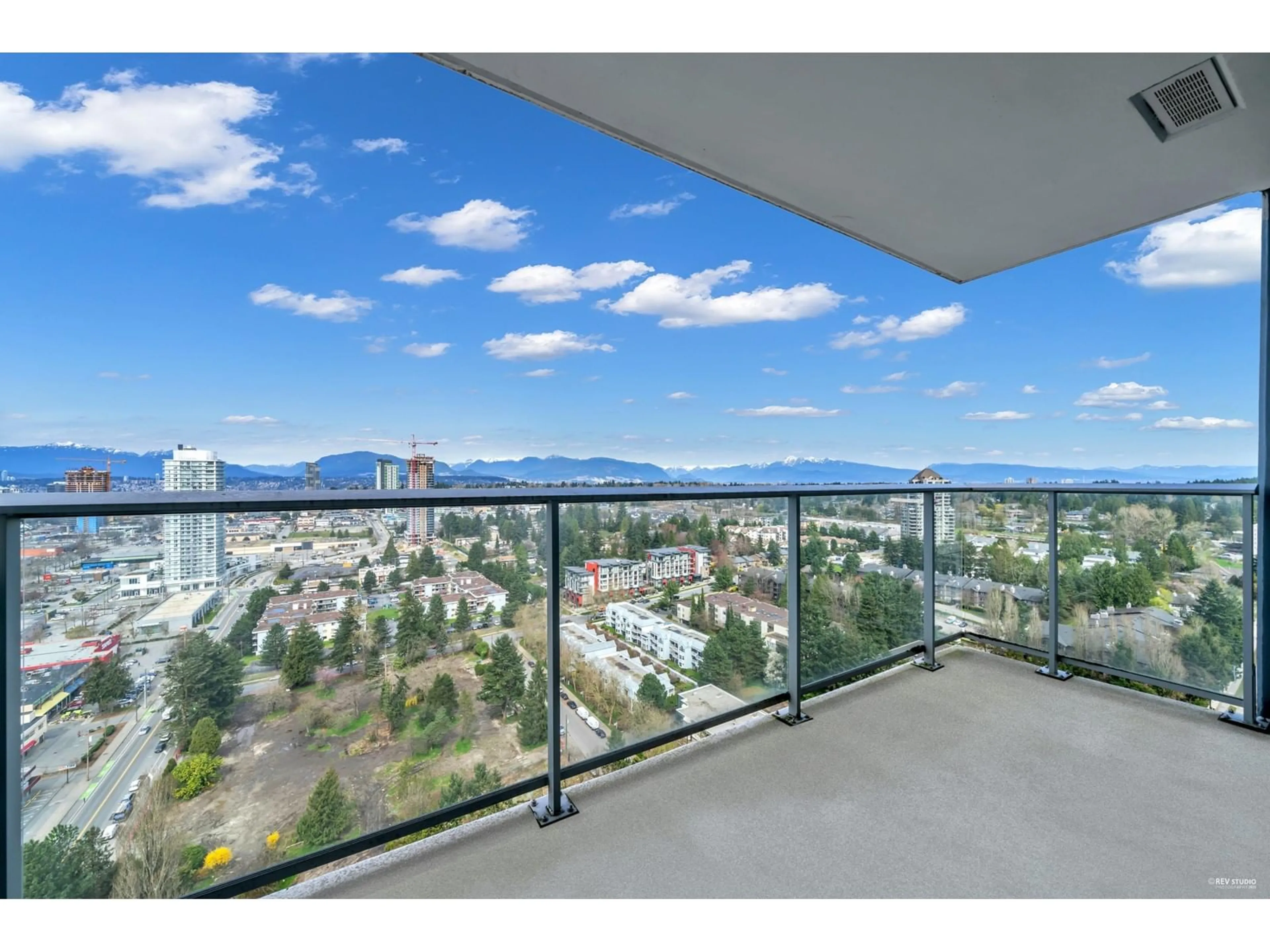 Balcony in the apartment, unknown for 3511 - 13696 100, Surrey British Columbia V3T0L5