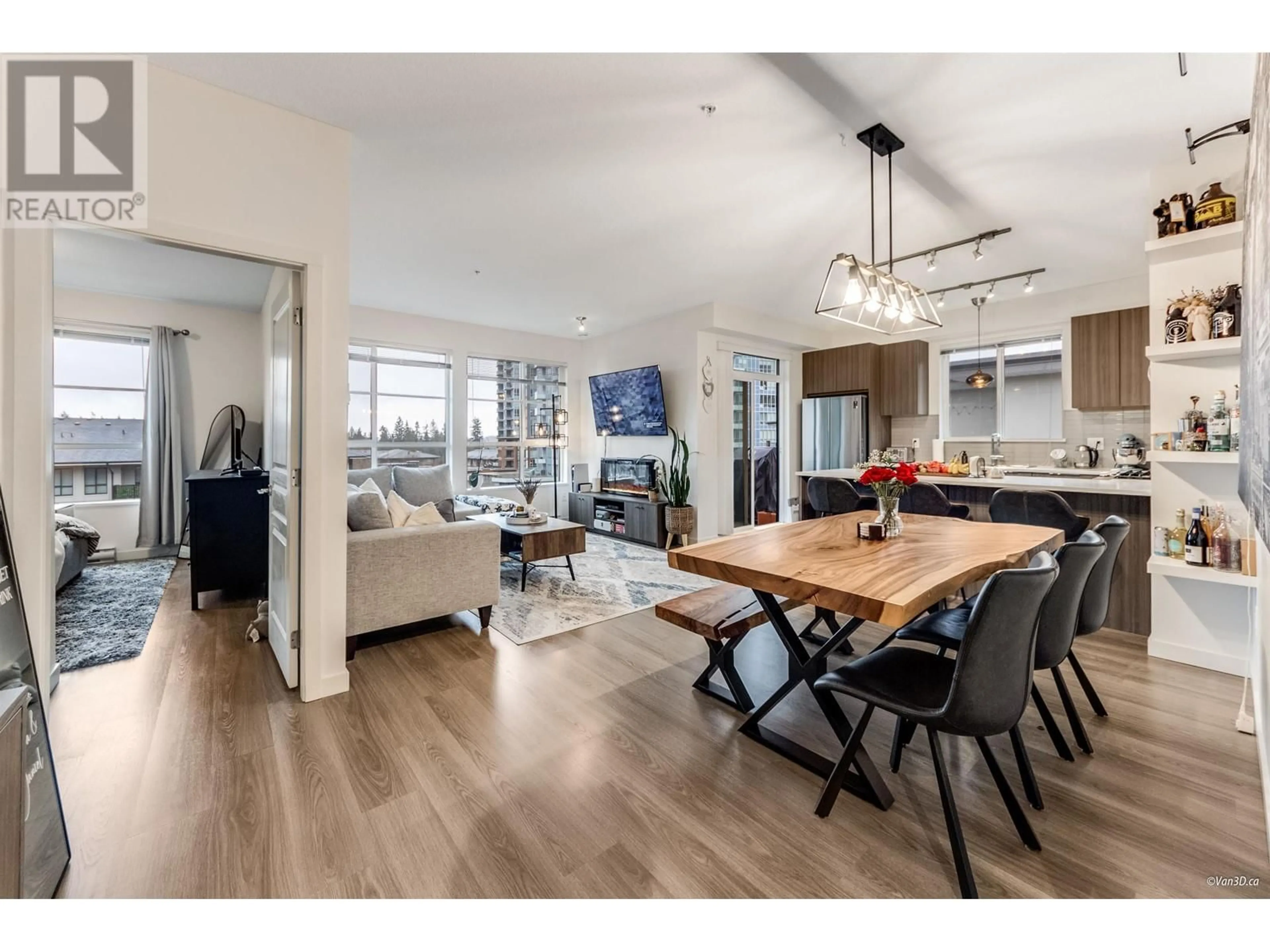 Open concept kitchen, wood/laminate floor for 515 - 1152 WINDSOR MEWS, Coquitlam British Columbia V3B0N1