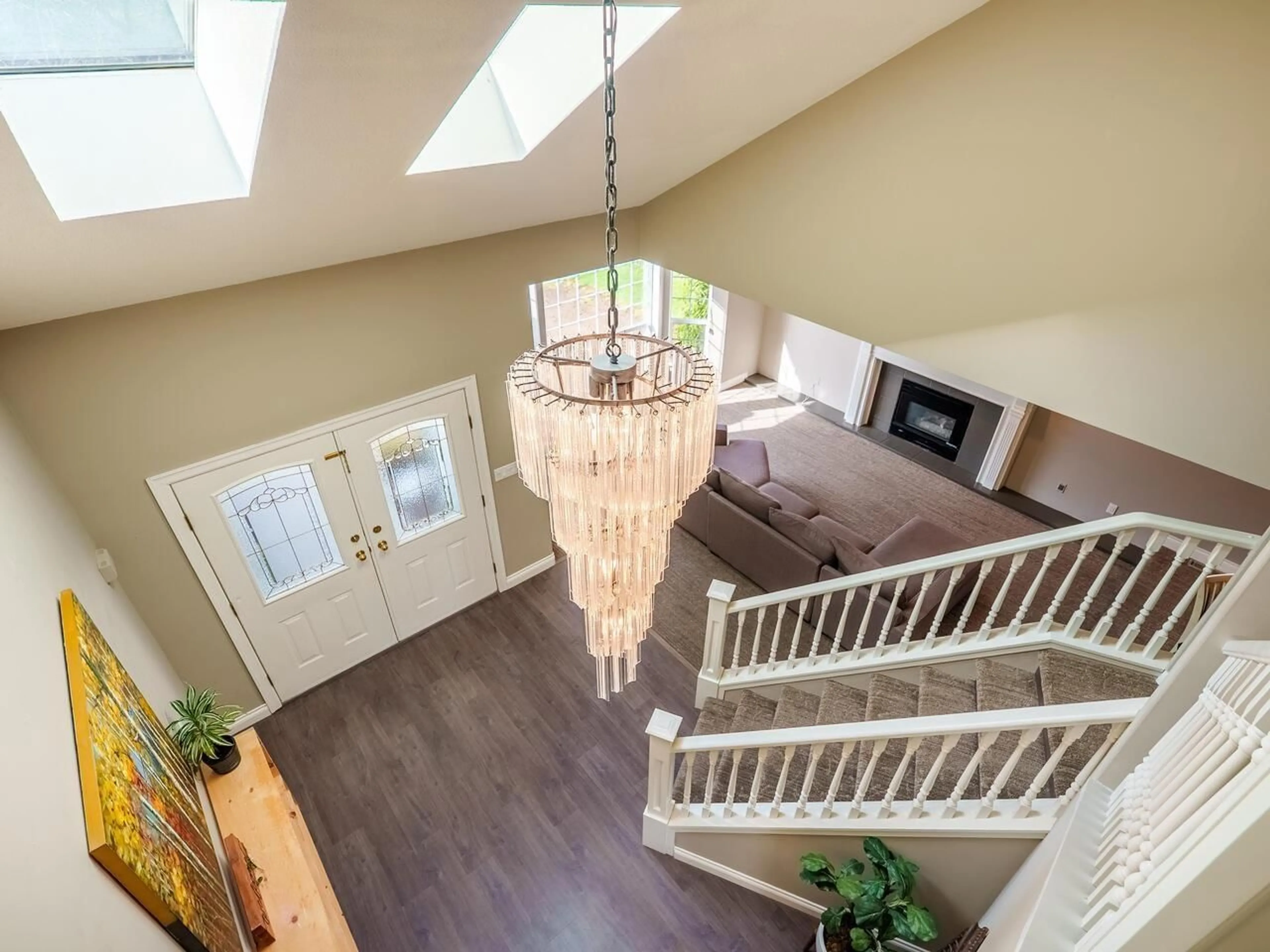 Indoor foyer for 20977 44, Langley British Columbia V3A5A9