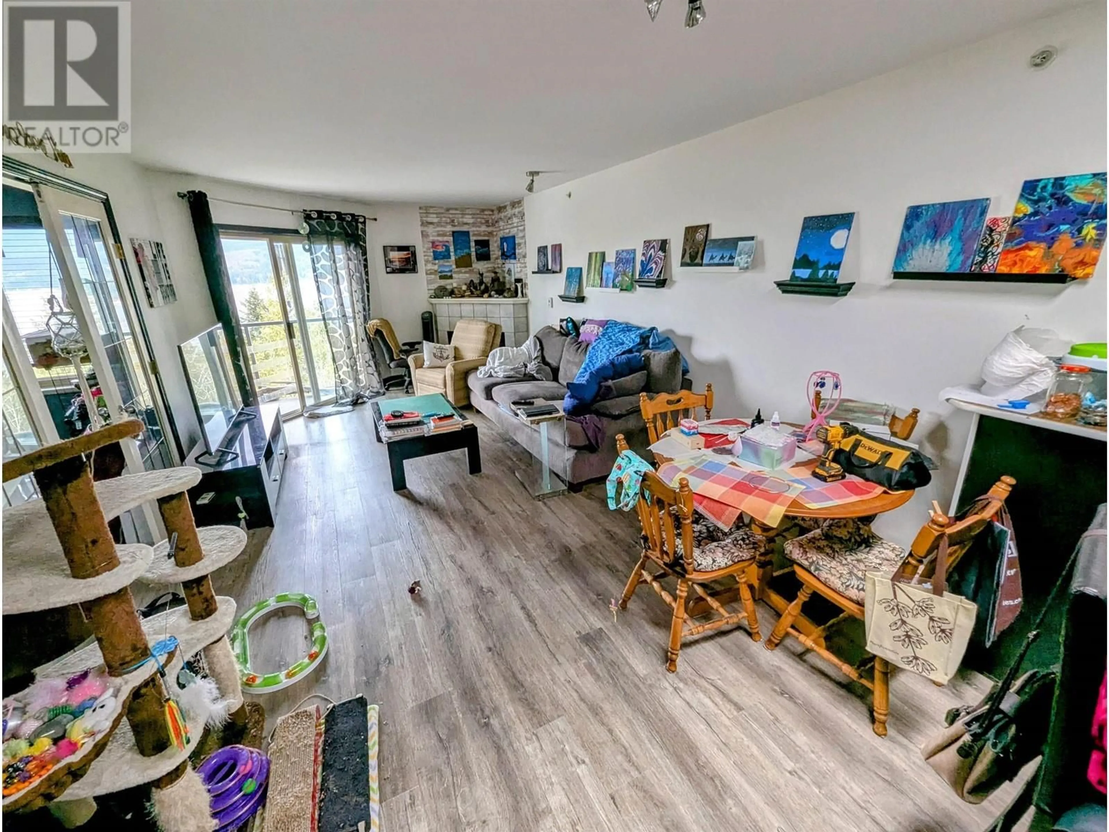 A pic of a room for 322 - 5780 TRAIL AVENUE, Sechelt British Columbia V7Z0K5
