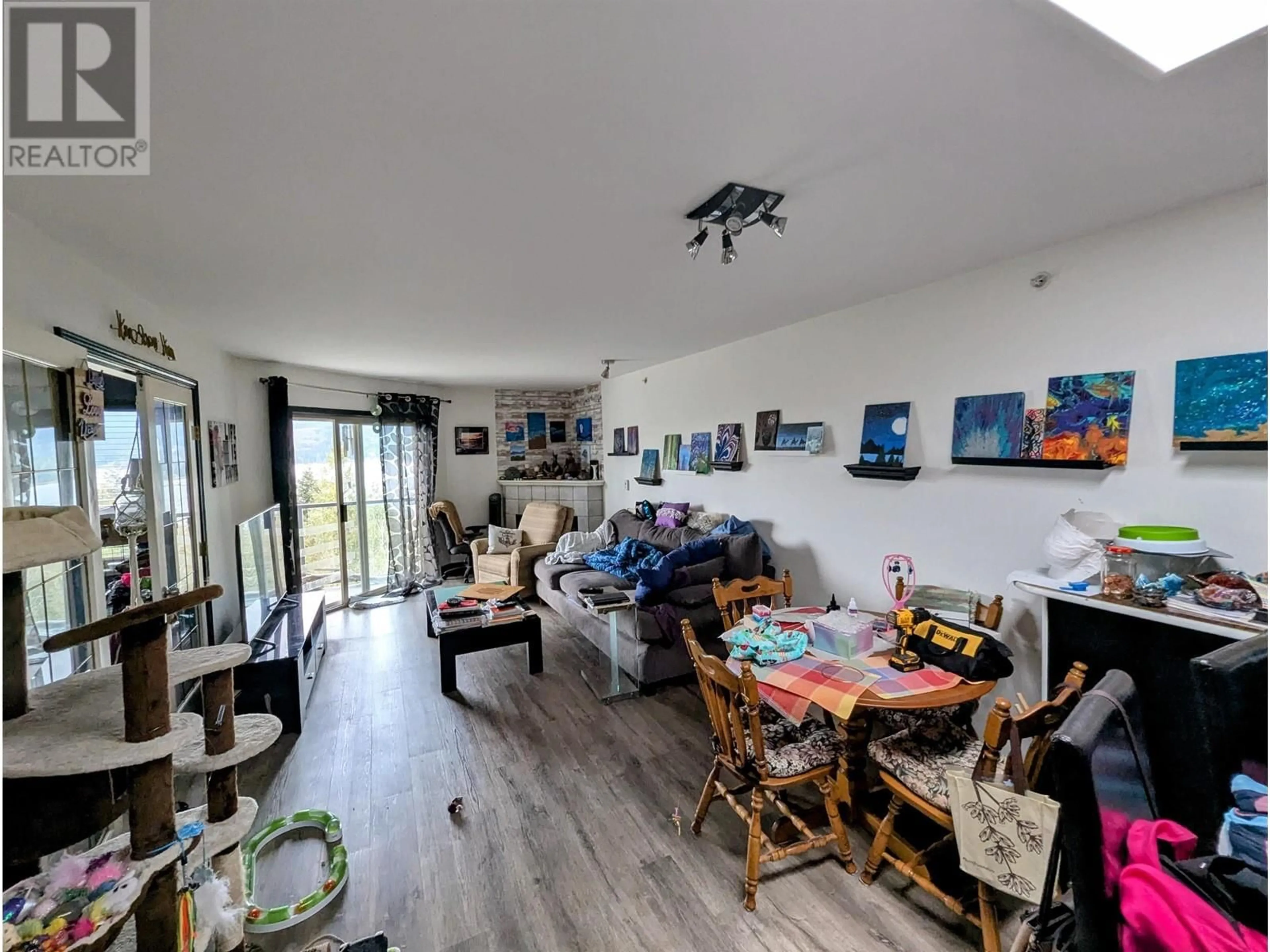 A pic of a room for 322 - 5780 TRAIL AVENUE, Sechelt British Columbia V7Z0K5