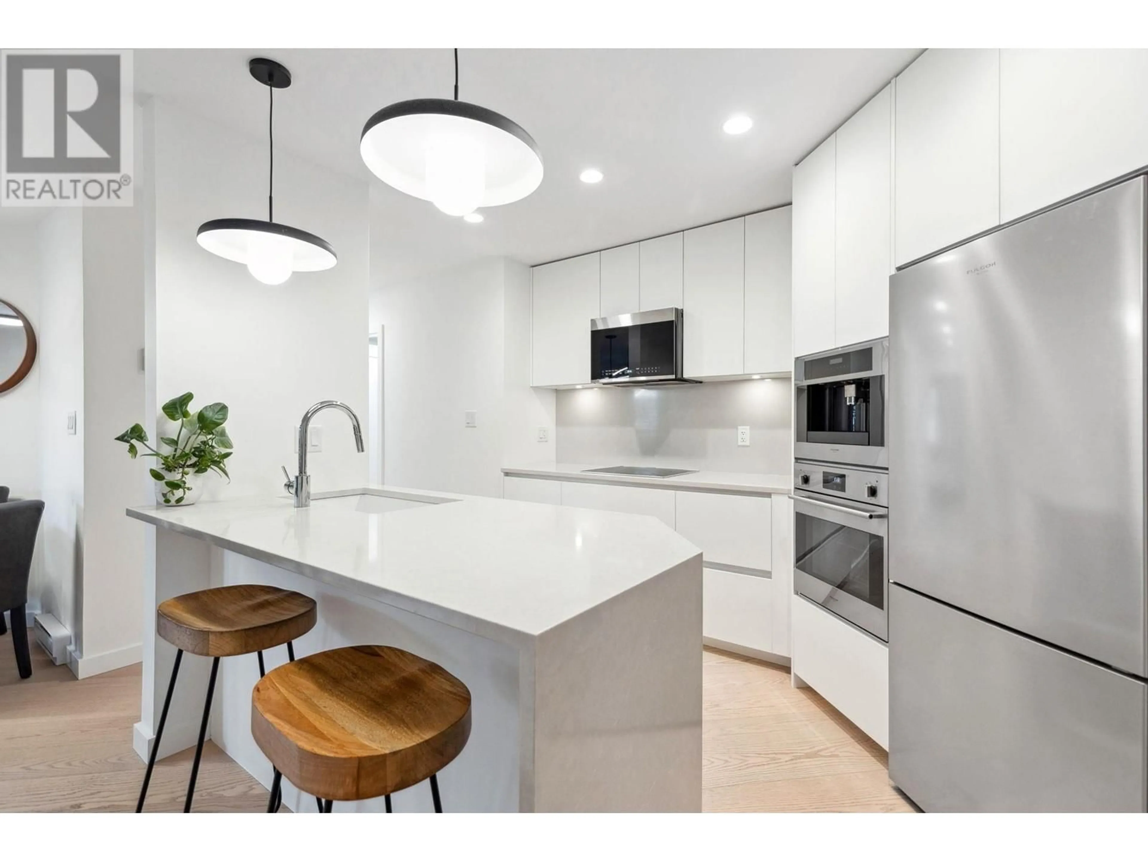 Contemporary kitchen, ceramic/tile floor for 107 - 2023 FRANKLIN STREET, Vancouver British Columbia V5L1R4