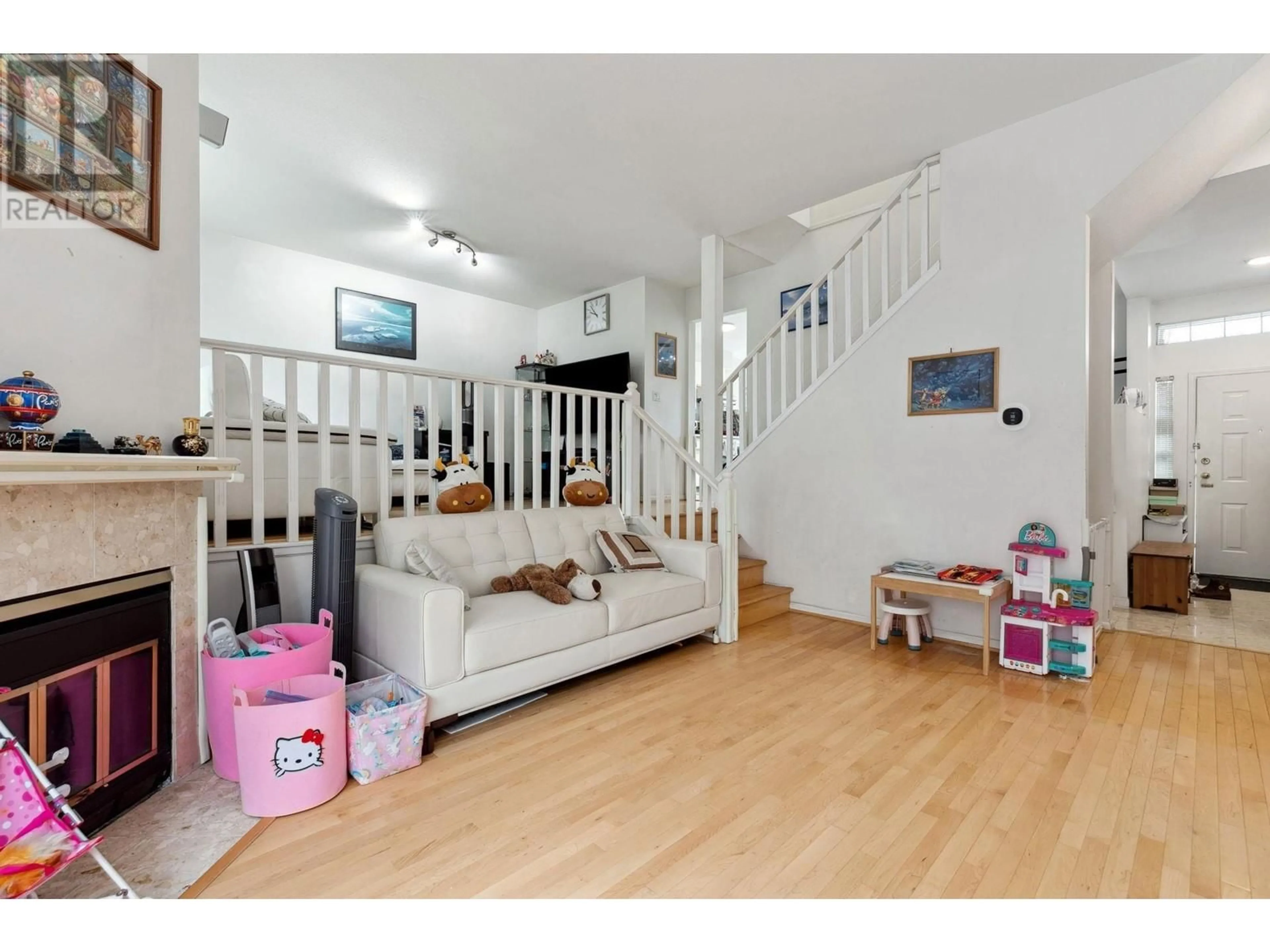 Unknown for 2383 QUAYSIDE COURT, Vancouver British Columbia V5P4W2