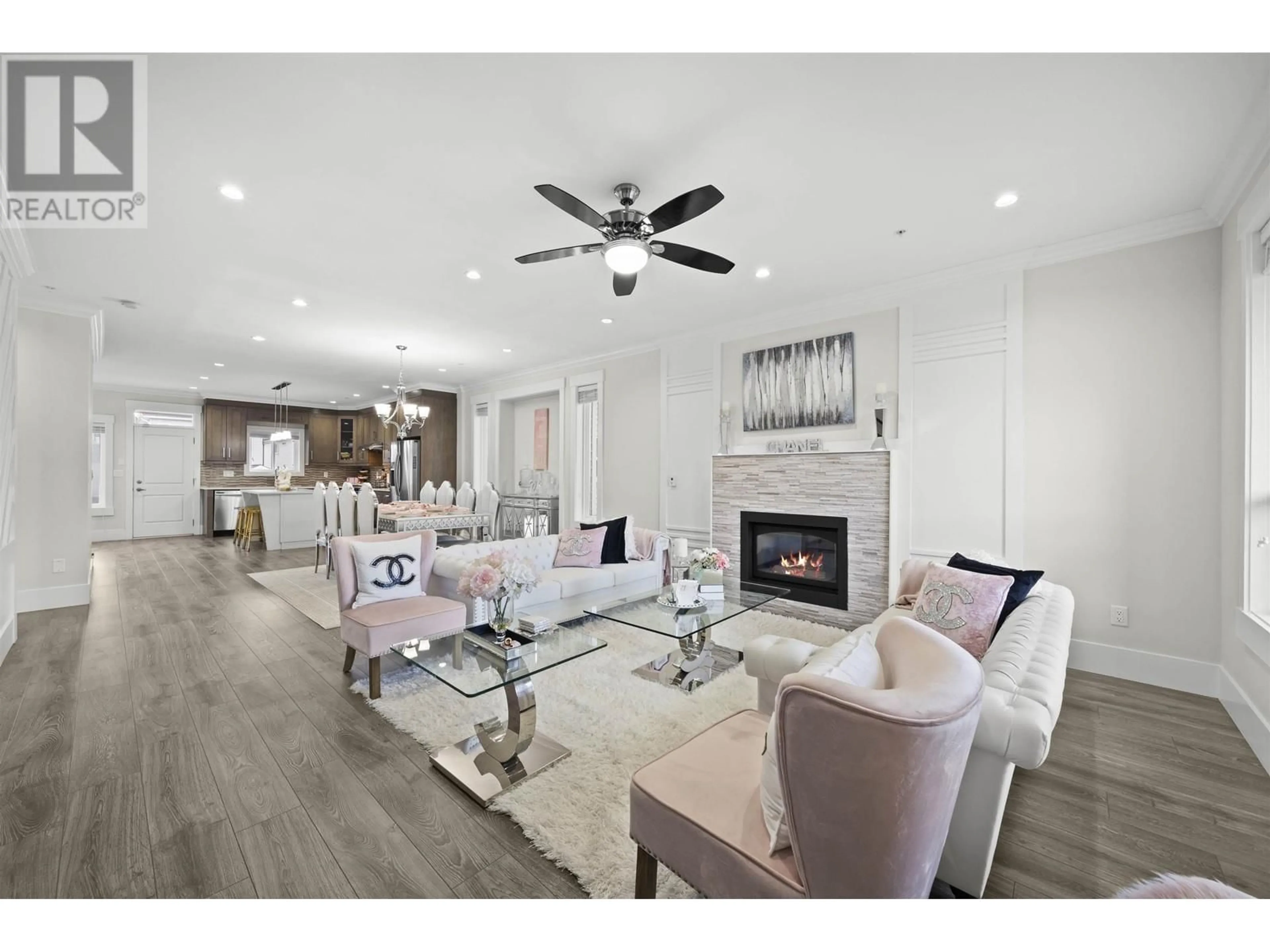 Living room with furniture, unknown for 24310 102 AVENUE, Maple Ridge British Columbia V2W0C2