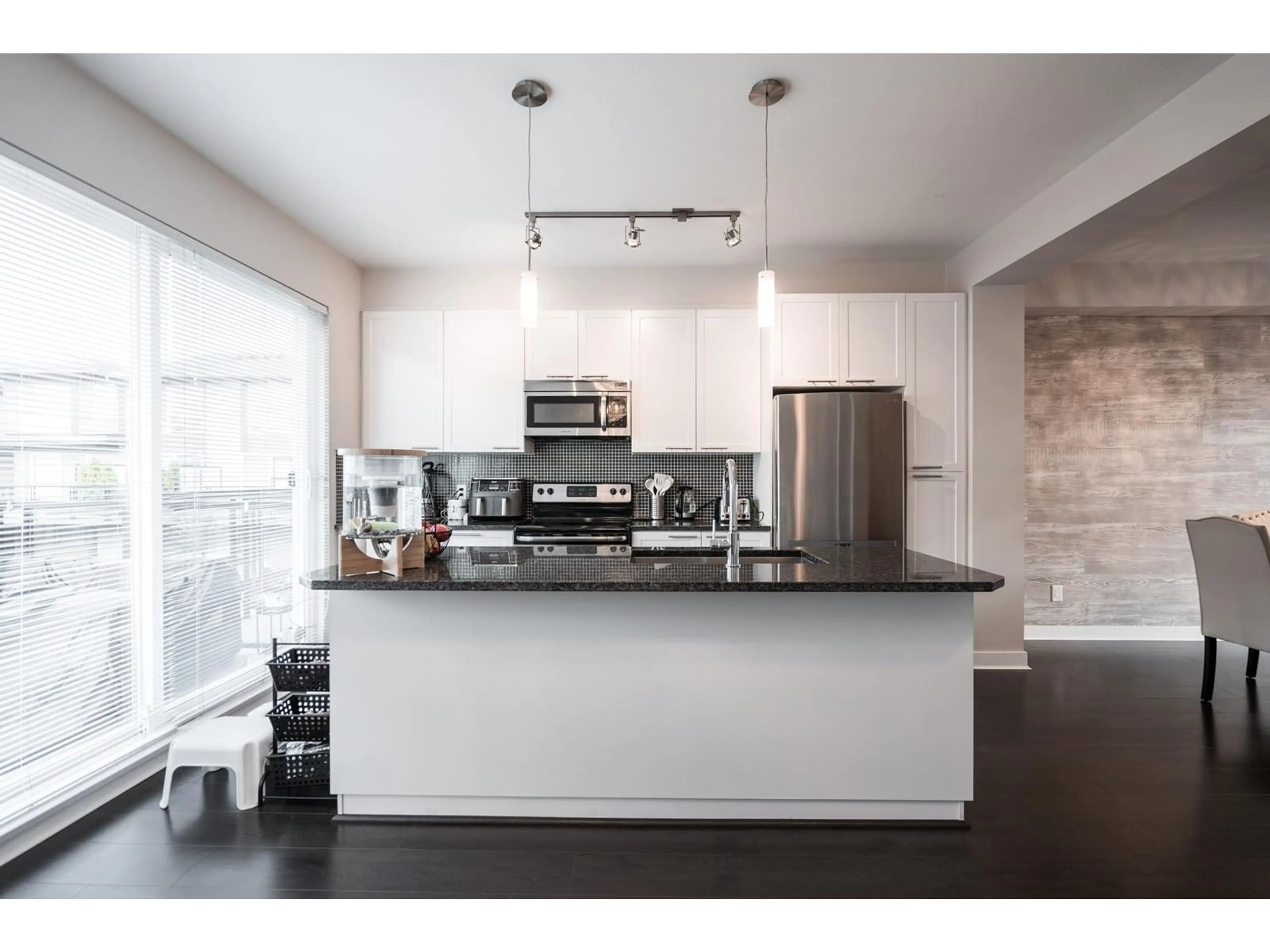 Open concept kitchen, unknown for 36 - 16223 23A, Surrey British Columbia V3Z6P4