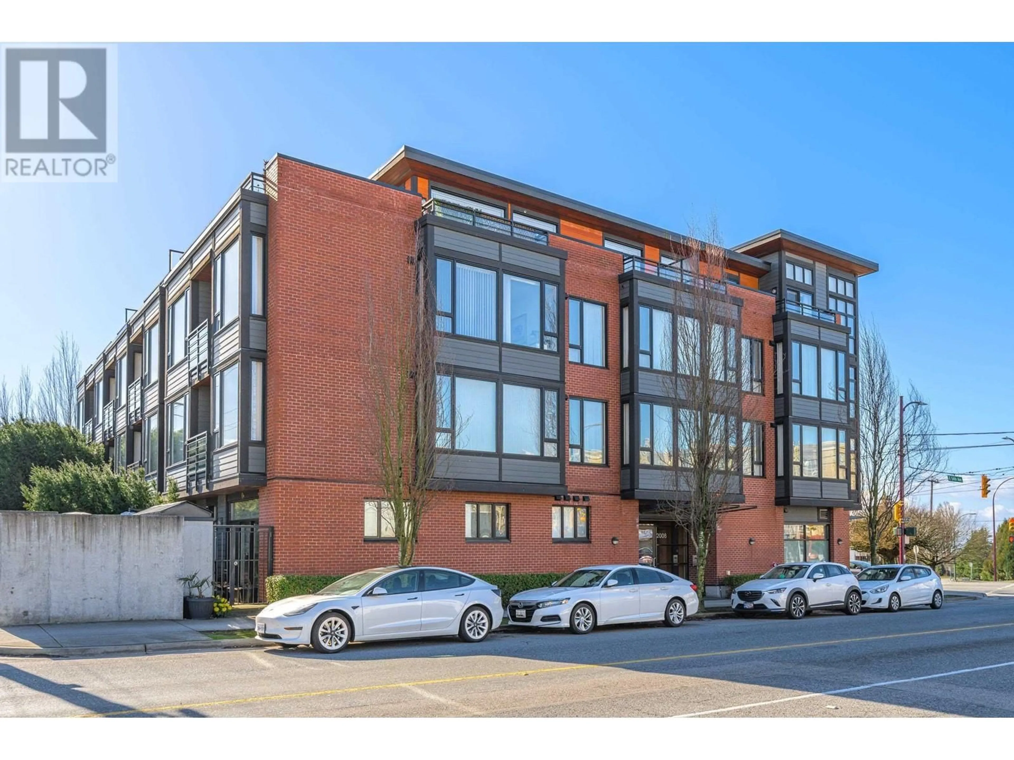 Home with brick exterior material, building for 305 - 2008 54TH AVENUE, Vancouver British Columbia V5P1Y6