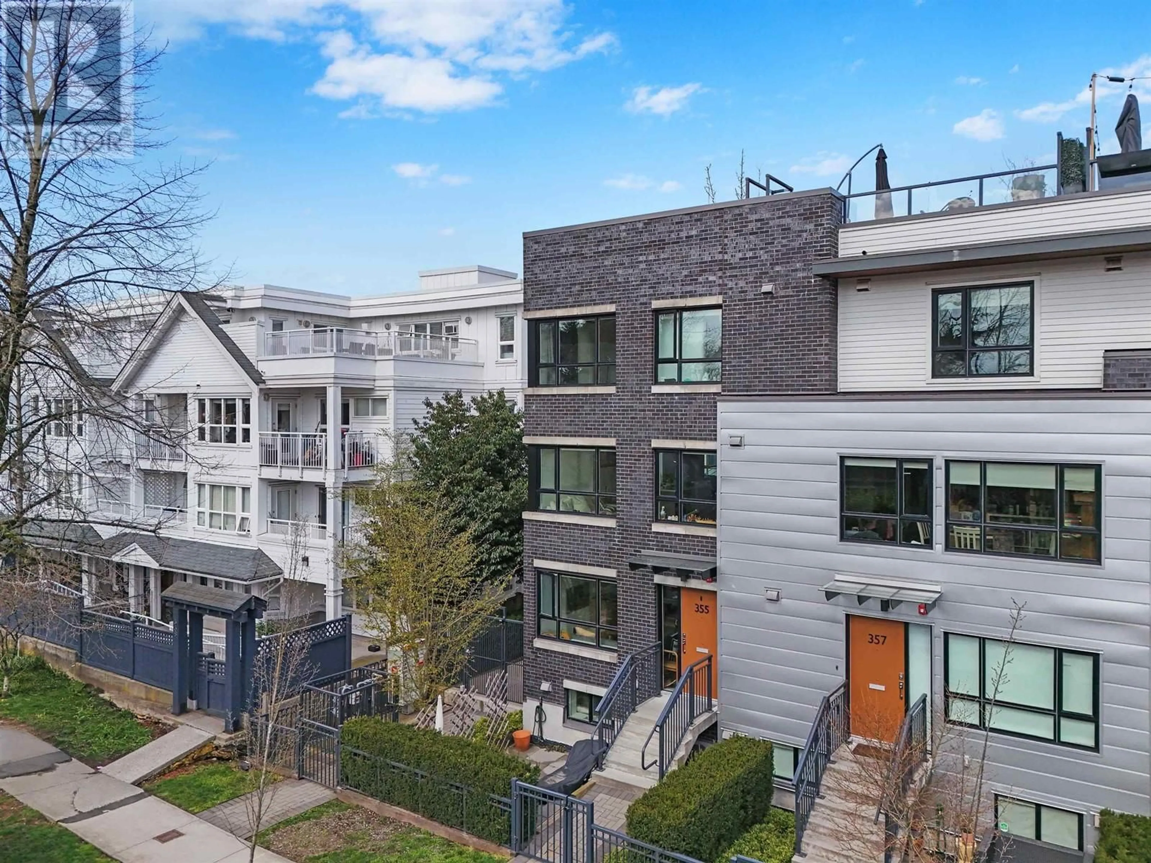 Unknown for 355 16TH AVENUE, Vancouver British Columbia V5T2T7