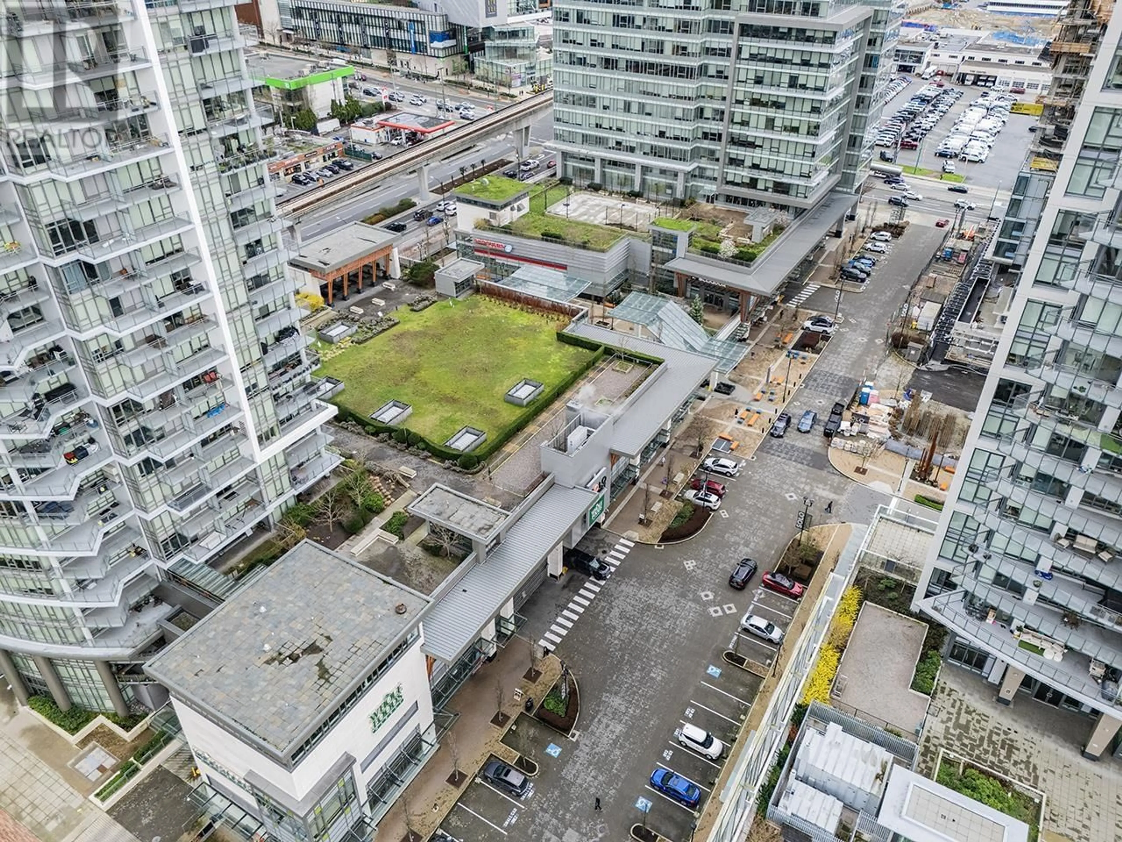 A pic from outside/outdoor area/front of a property/back of a property/a pic from drone, city buildings view from balcony for 3408 - 2085 SKYLINE COURT, Burnaby British Columbia V5C0M6