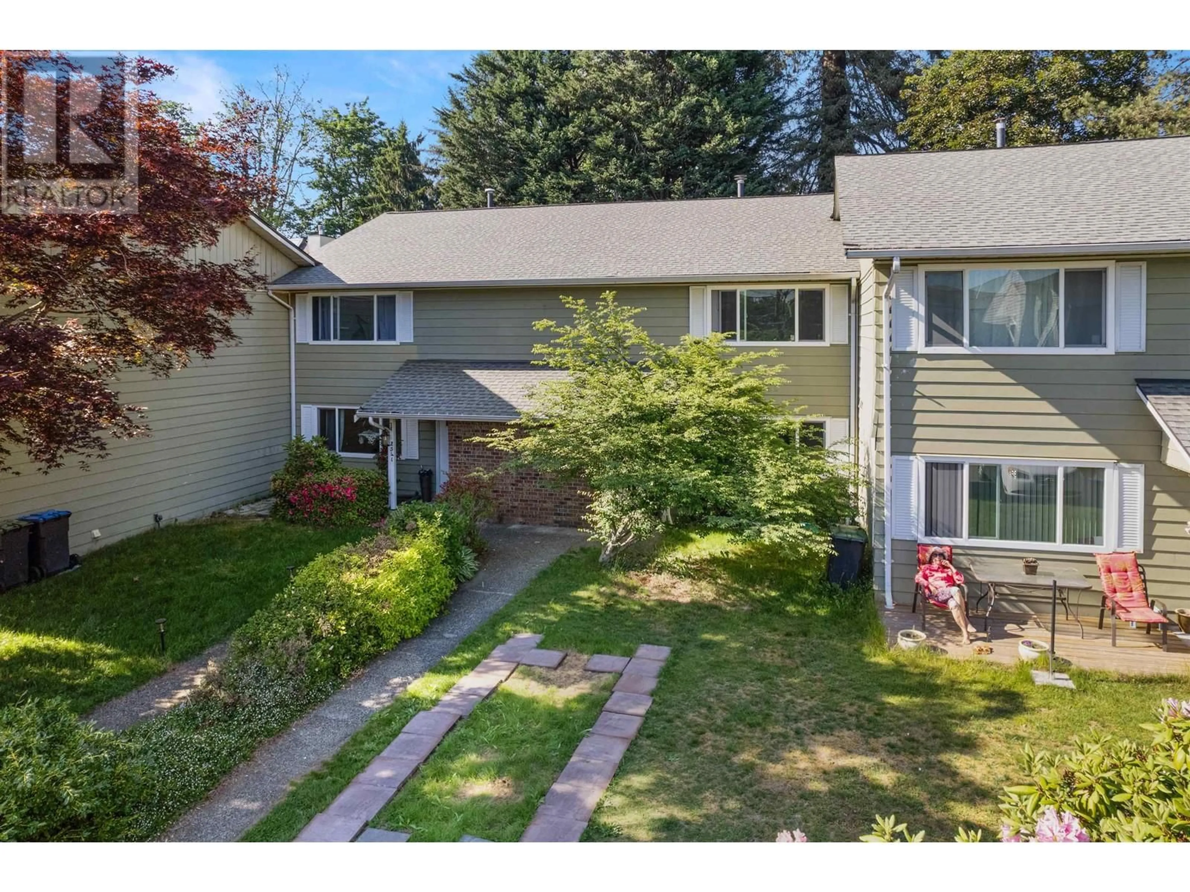 A pic from outside/outdoor area/front of a property/back of a property/a pic from drone, street for 2535 GORDON AVENUE, Port Coquitlam British Columbia V3C3Z3