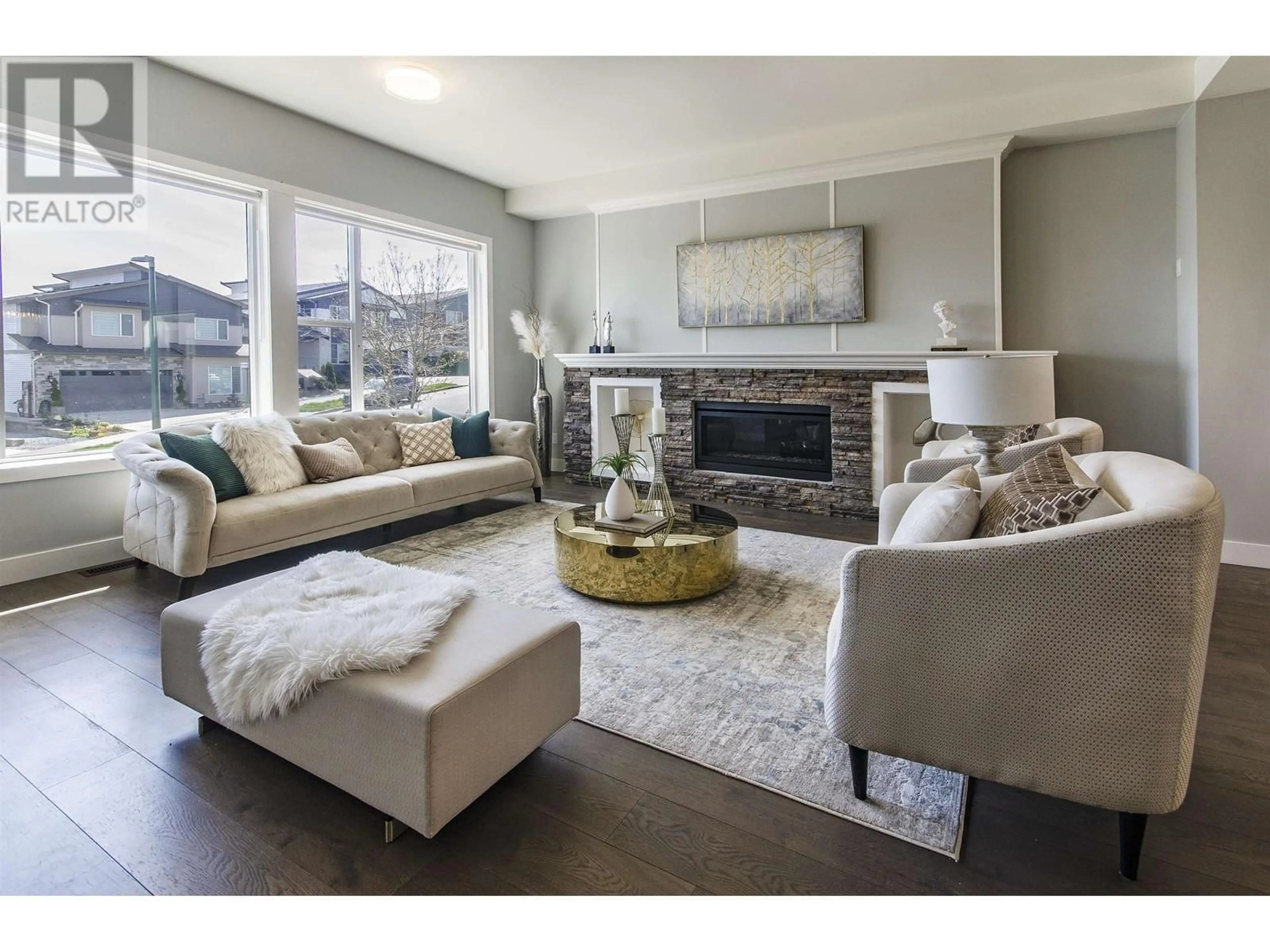 Living room with furniture, unknown for 3575 BROWNLEE AVENUE, Coquitlam British Columbia V3E0M5