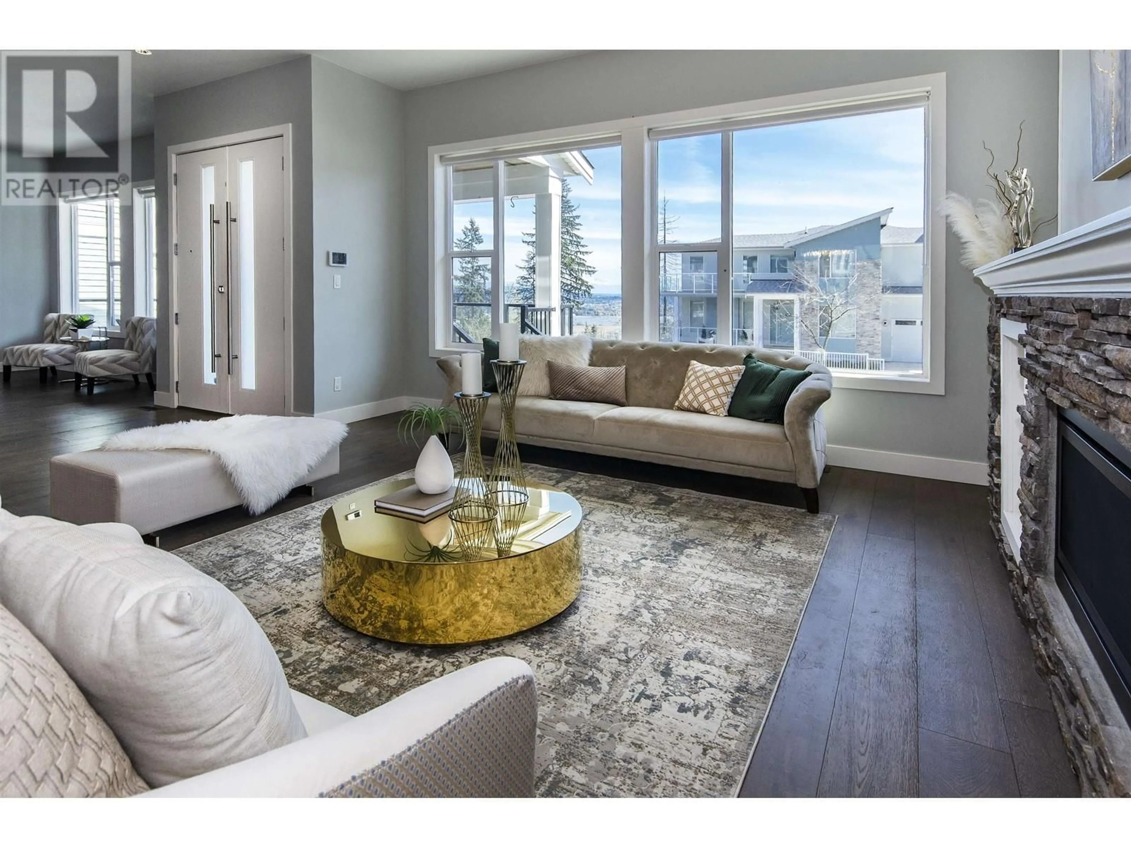 Living room with furniture, wood/laminate floor for 3575 BROWNLEE AVENUE, Coquitlam British Columbia V3E0M5
