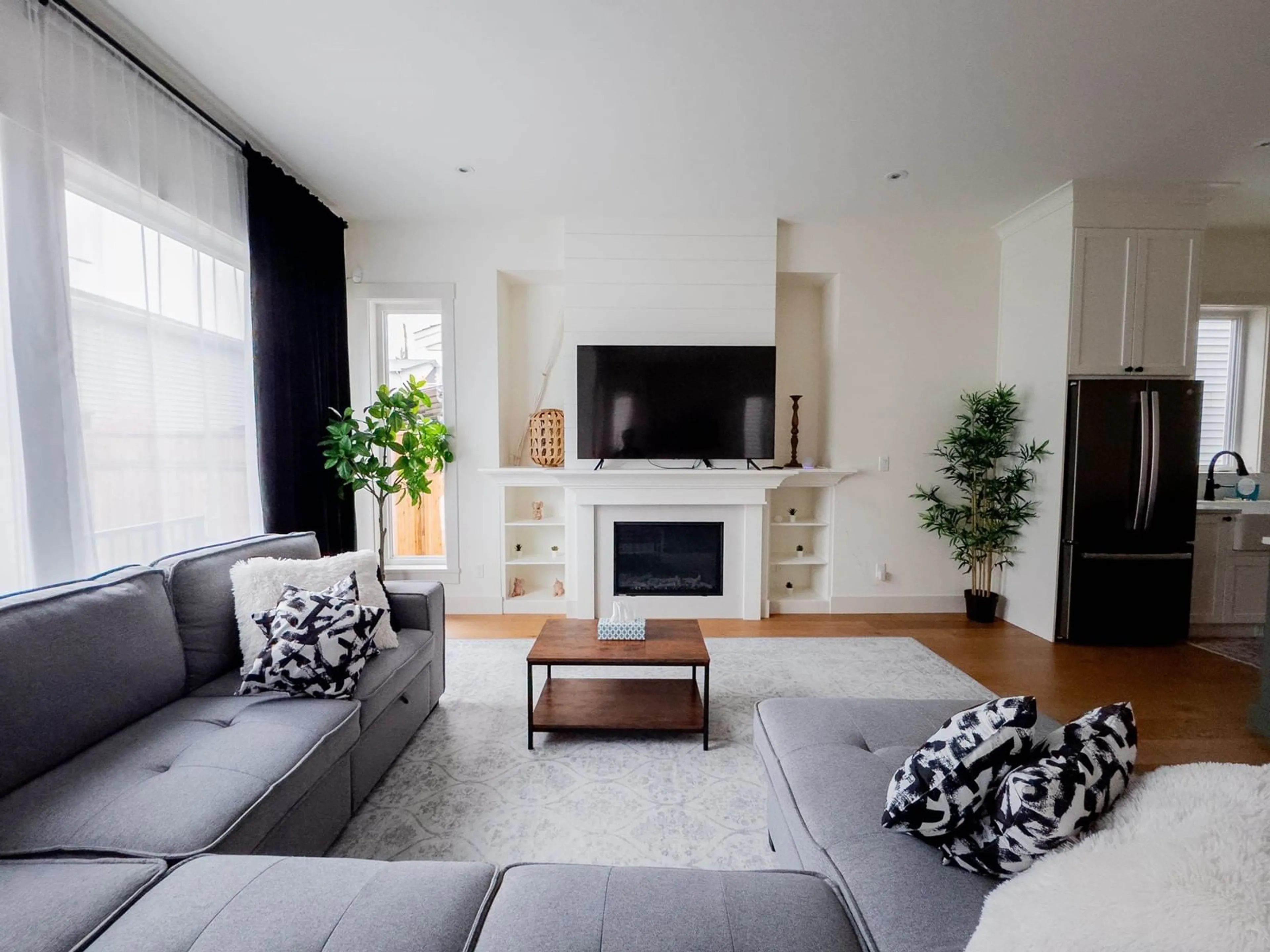 Living room with furniture, unknown for 19756 75B, Langley British Columbia V2Y5K2