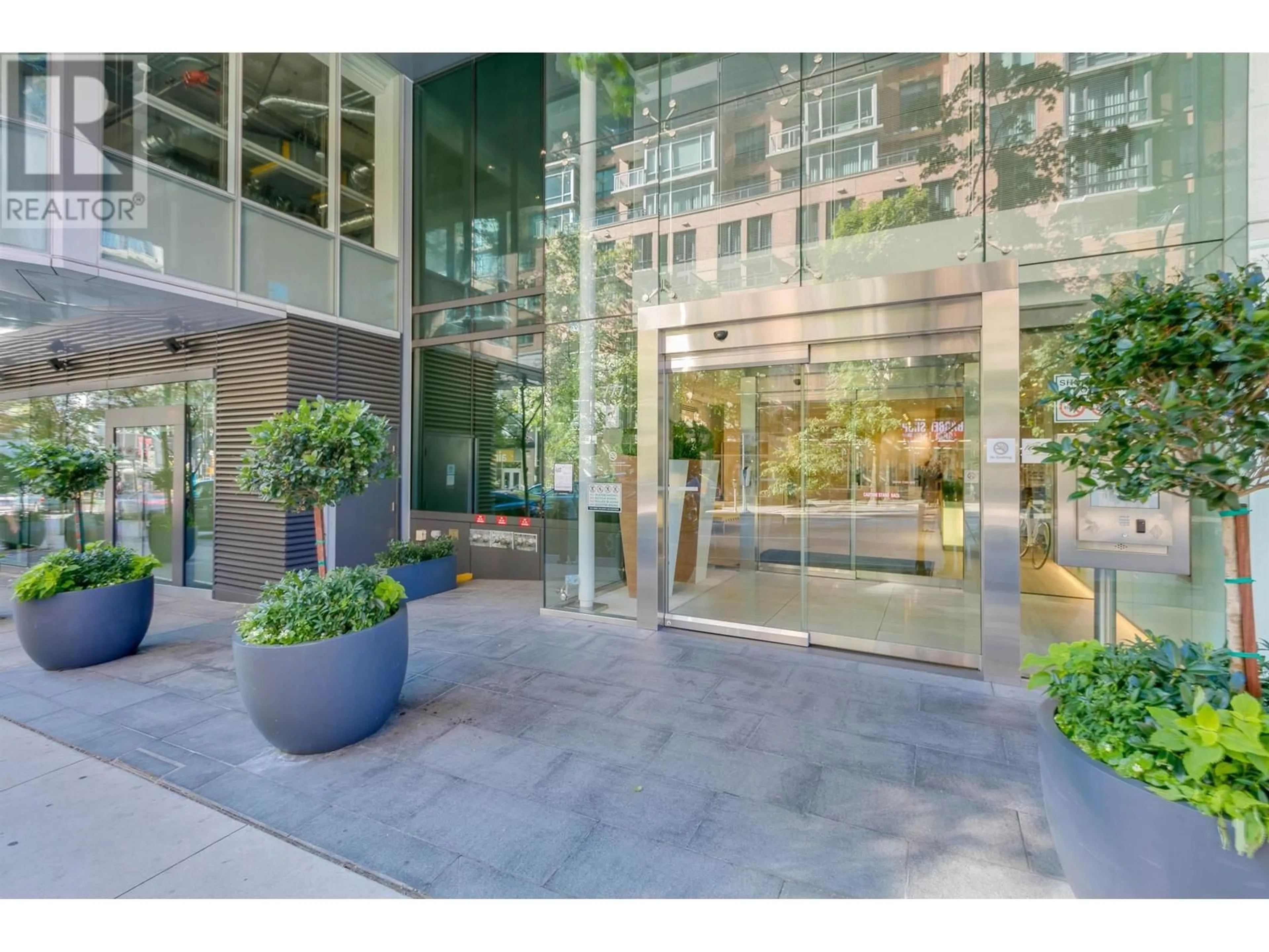 Indoor foyer for 2608 - 777 RICHARDS STREET, Vancouver British Columbia V6B0M6