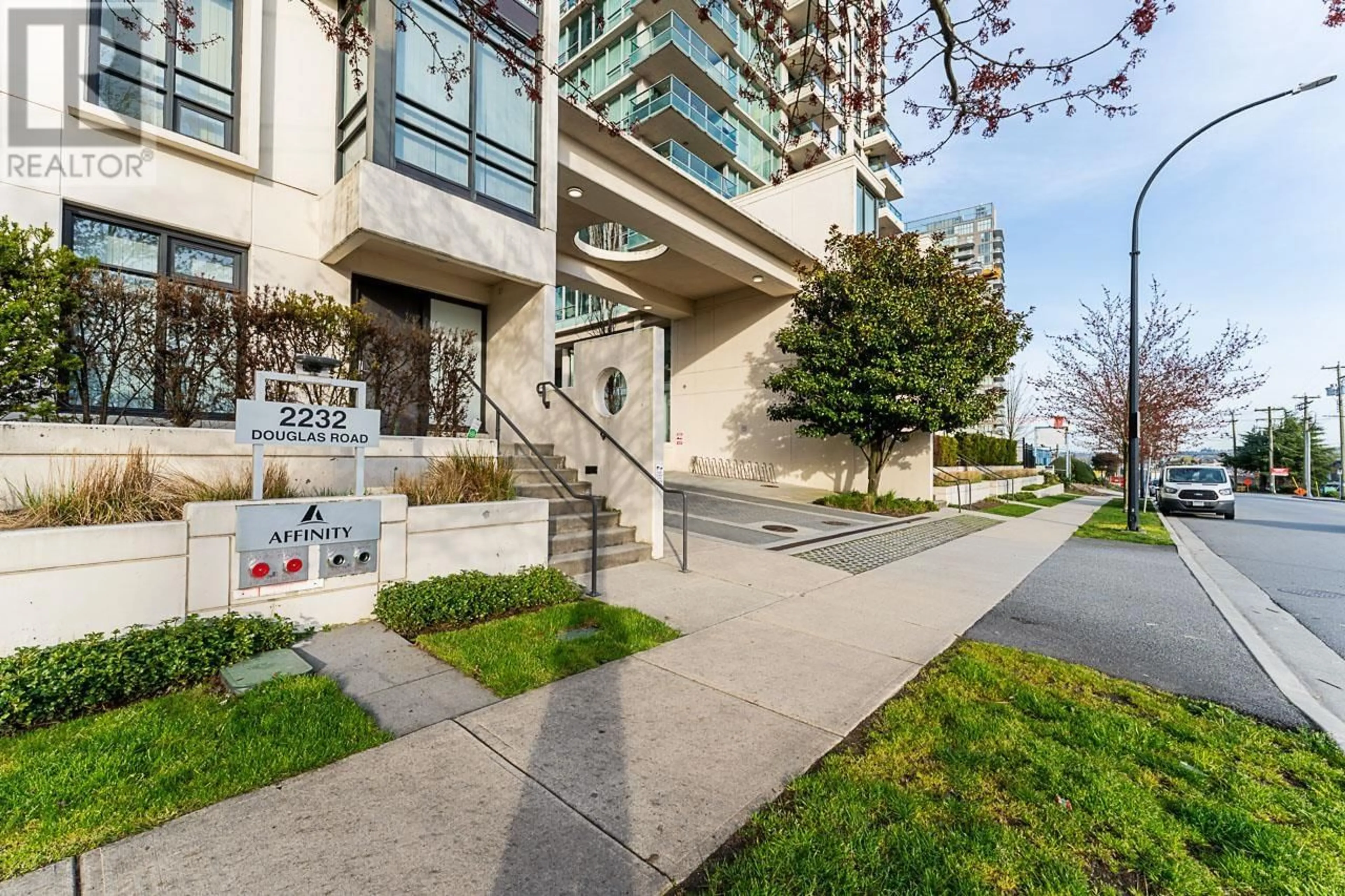 Unknown for 905 - 2232 DOUGLAS ROAD, Burnaby British Columbia V5C0G9