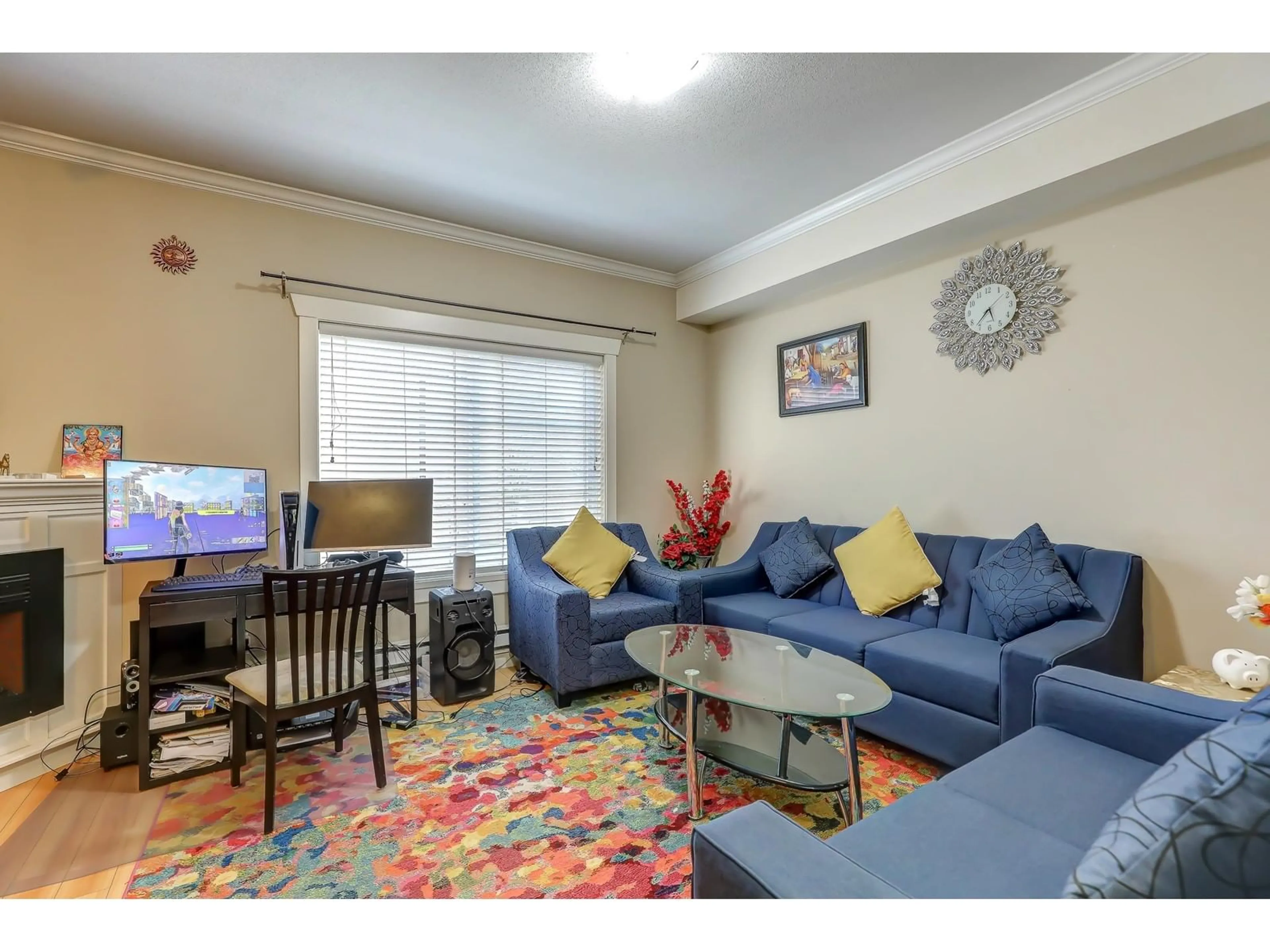 Living room with furniture, unknown for 85 - 9405 121, Surrey British Columbia V3V0A9