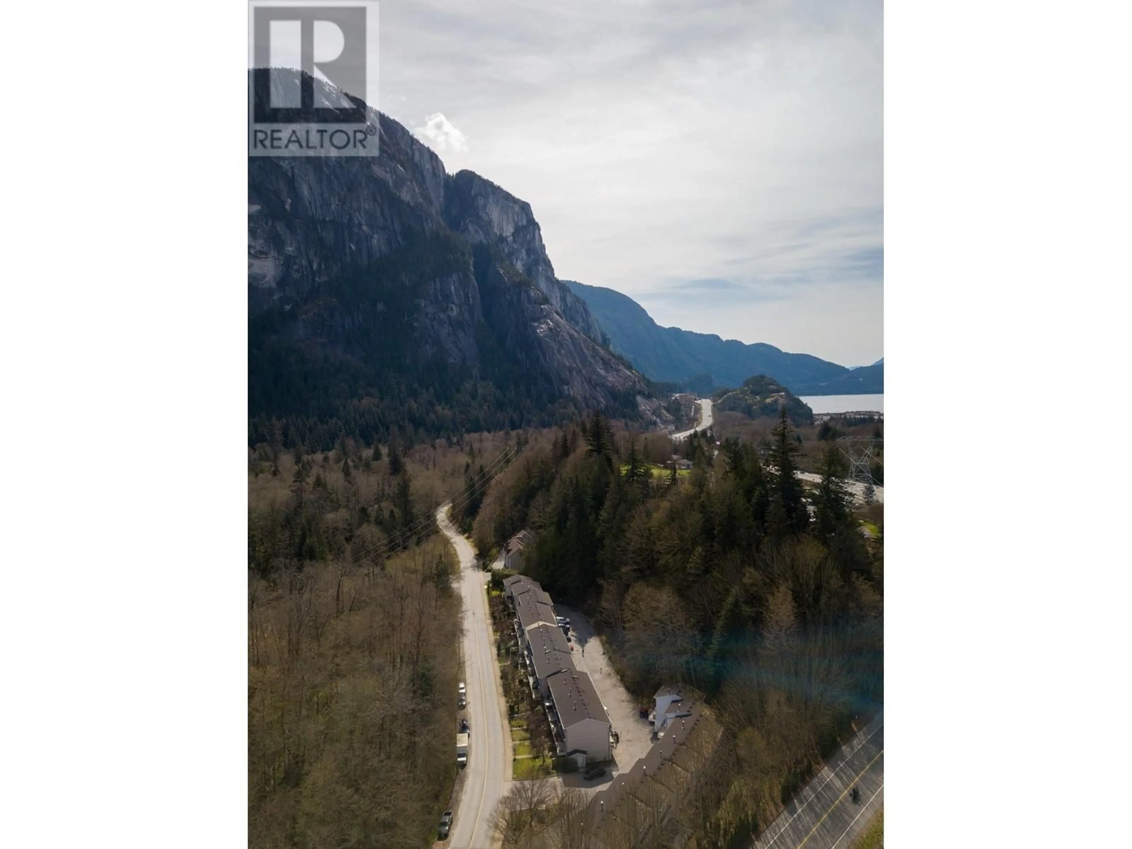 A pic from outside/outdoor area/front of a property/back of a property/a pic from drone, unknown for 15 - 10000 VALLEY DRIVE, Squamish British Columbia V8B0Y1