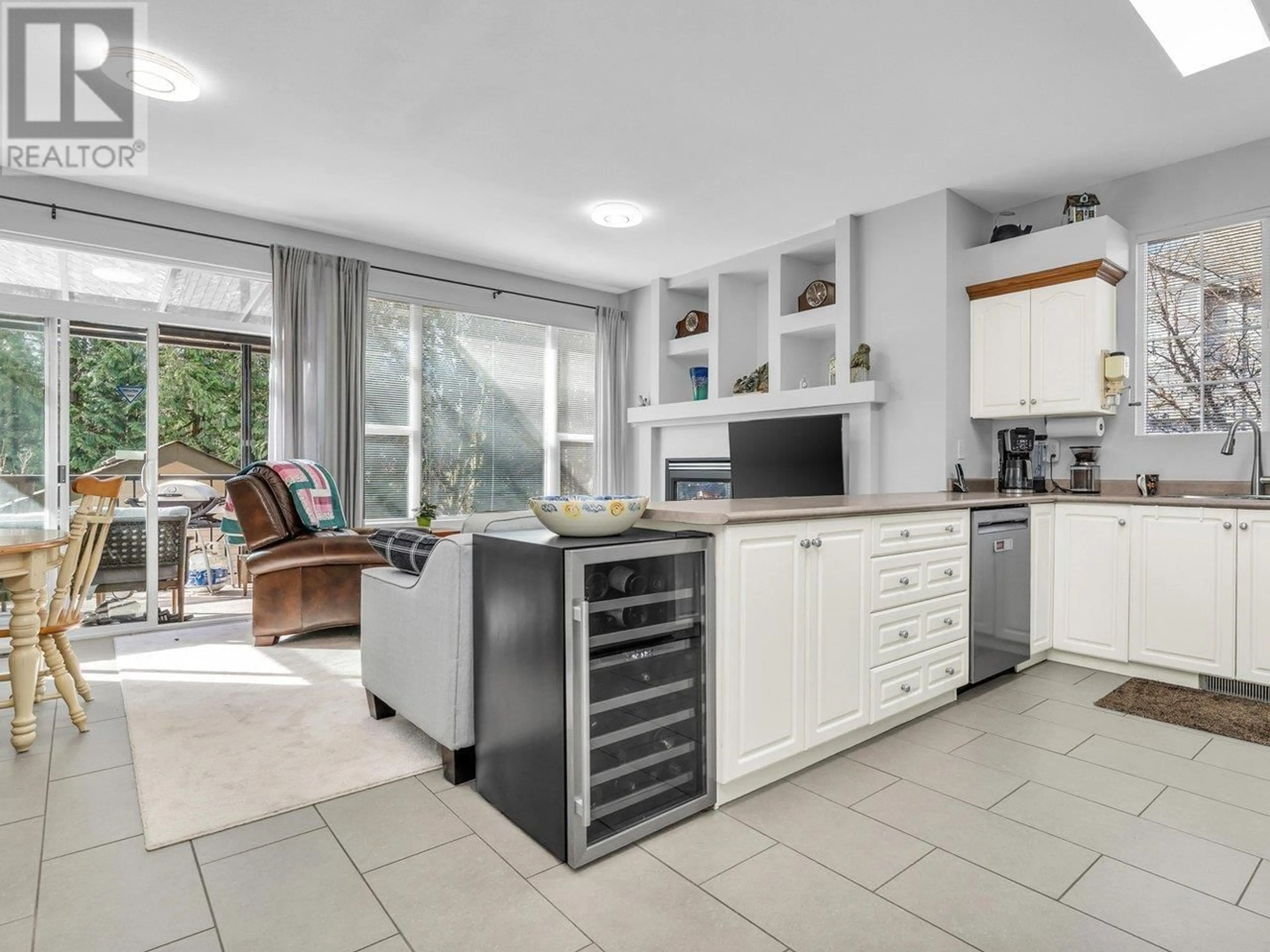Open concept kitchen, ceramic/tile floor for 24364 101A AVENUE, Maple Ridge British Columbia V2W1W6