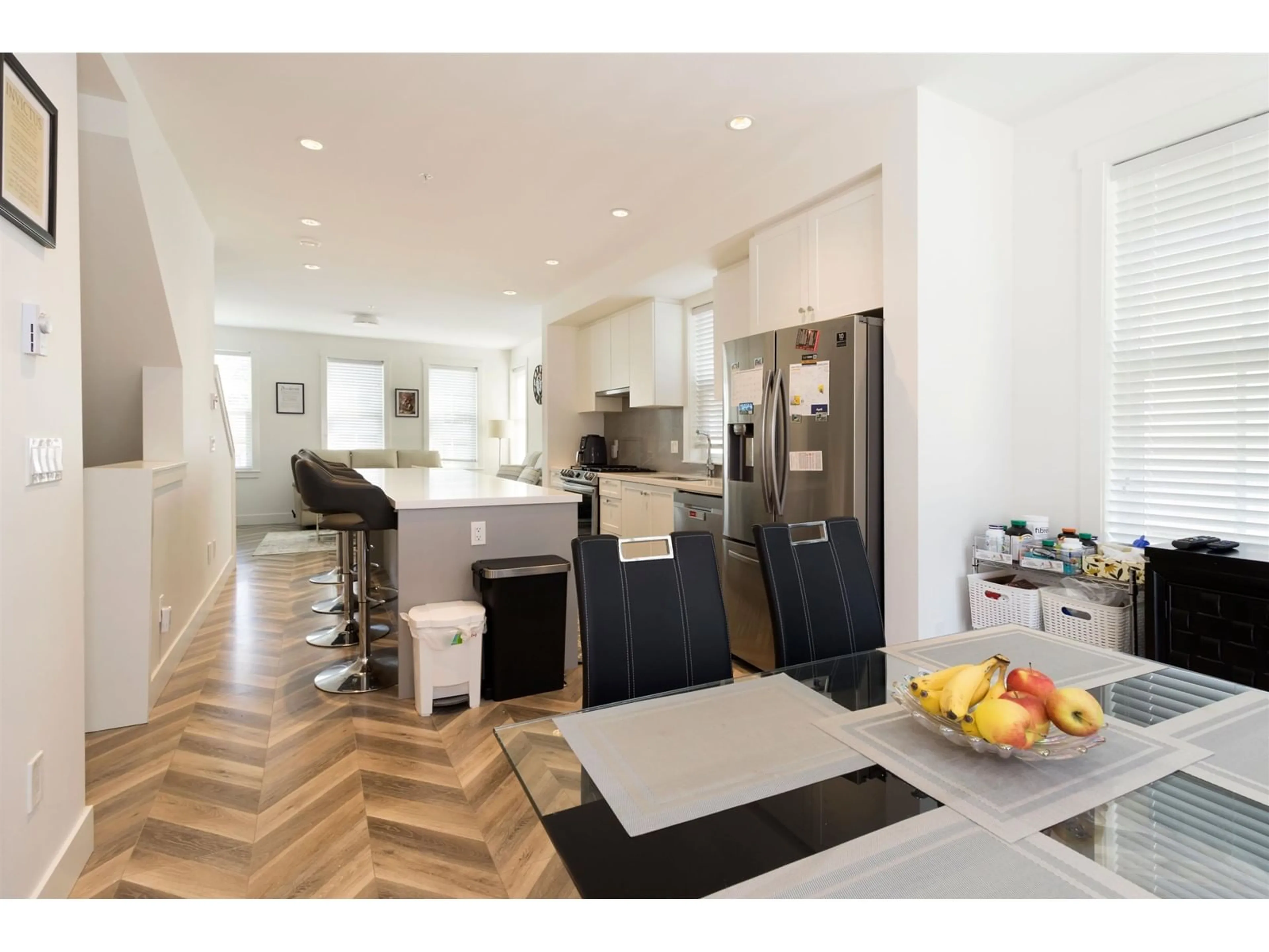 Contemporary kitchen, unknown for 5 - 8161 201 STREET, Langley British Columbia V2Y4J1