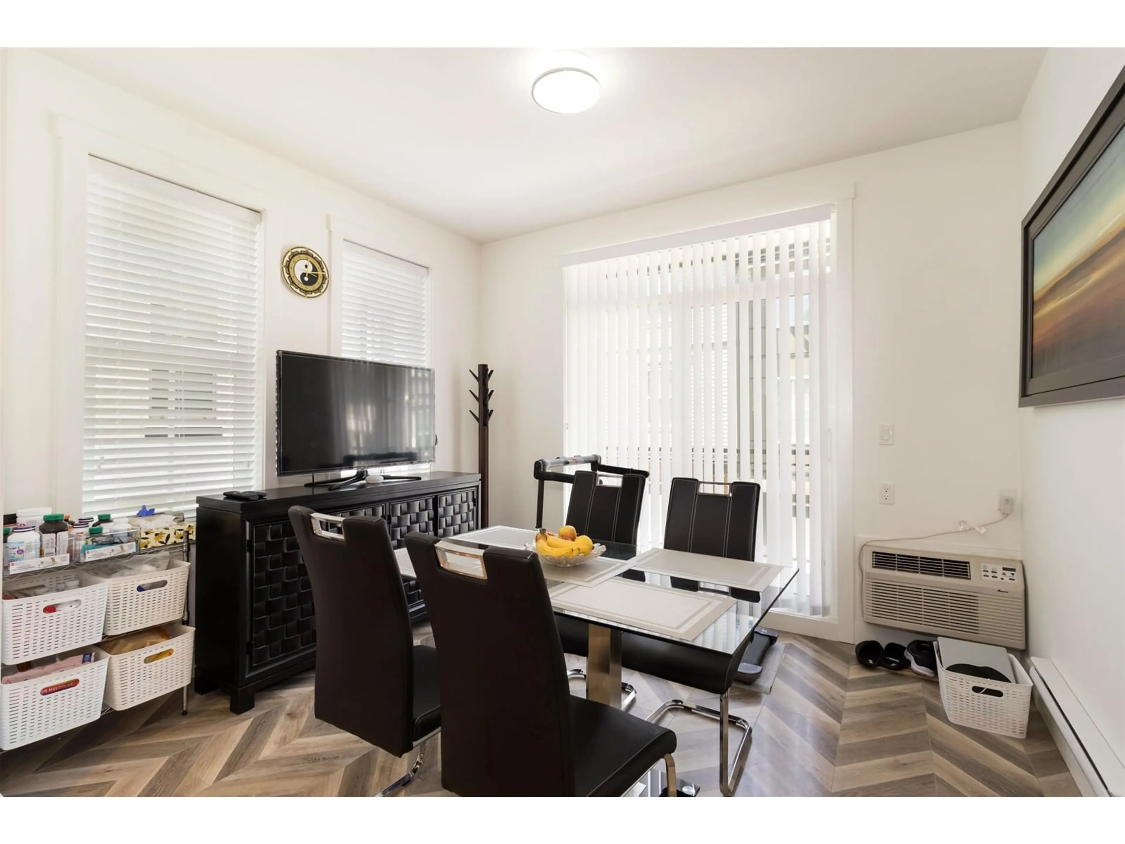 Dining room, wood/laminate floor for 5 - 8161 201 STREET, Langley British Columbia V2Y4J1