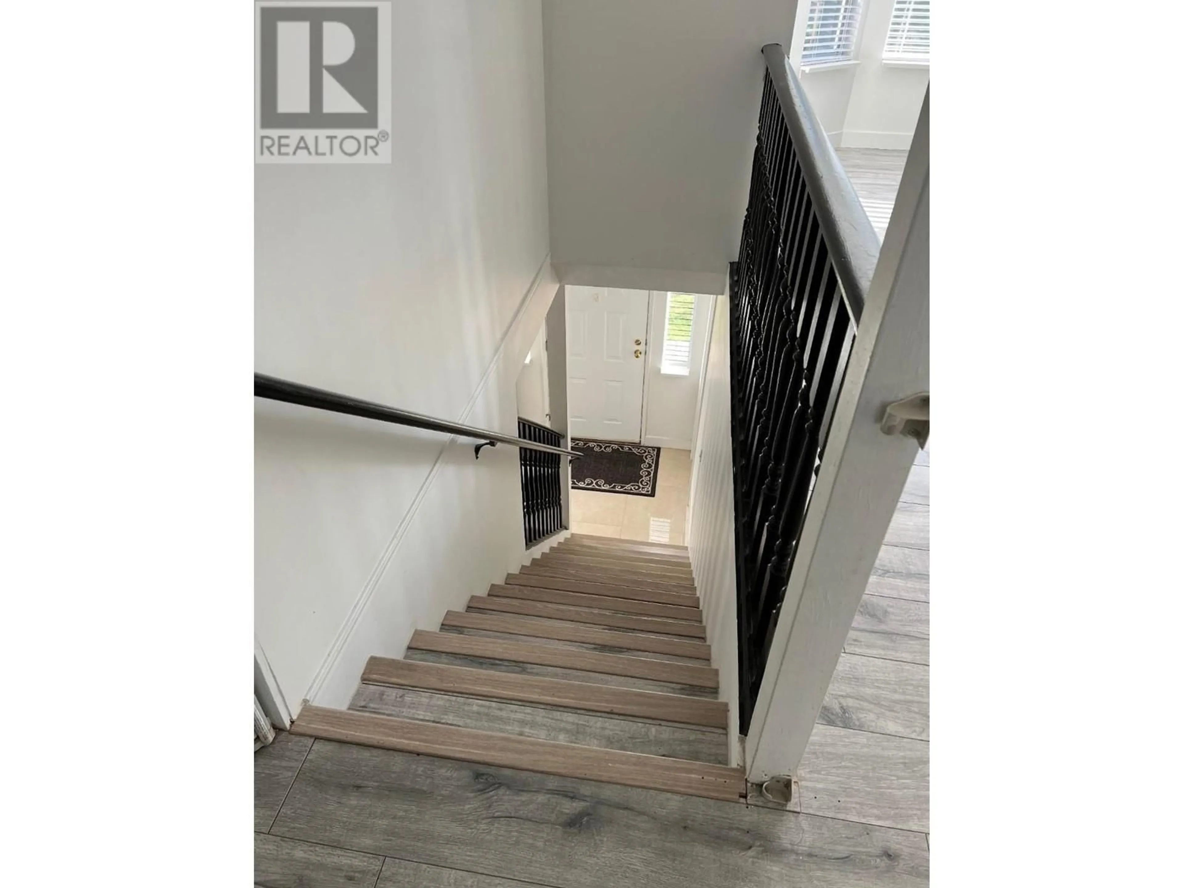 Stairs for 23037 126 AVENUE, Maple Ridge British Columbia V2X4P4