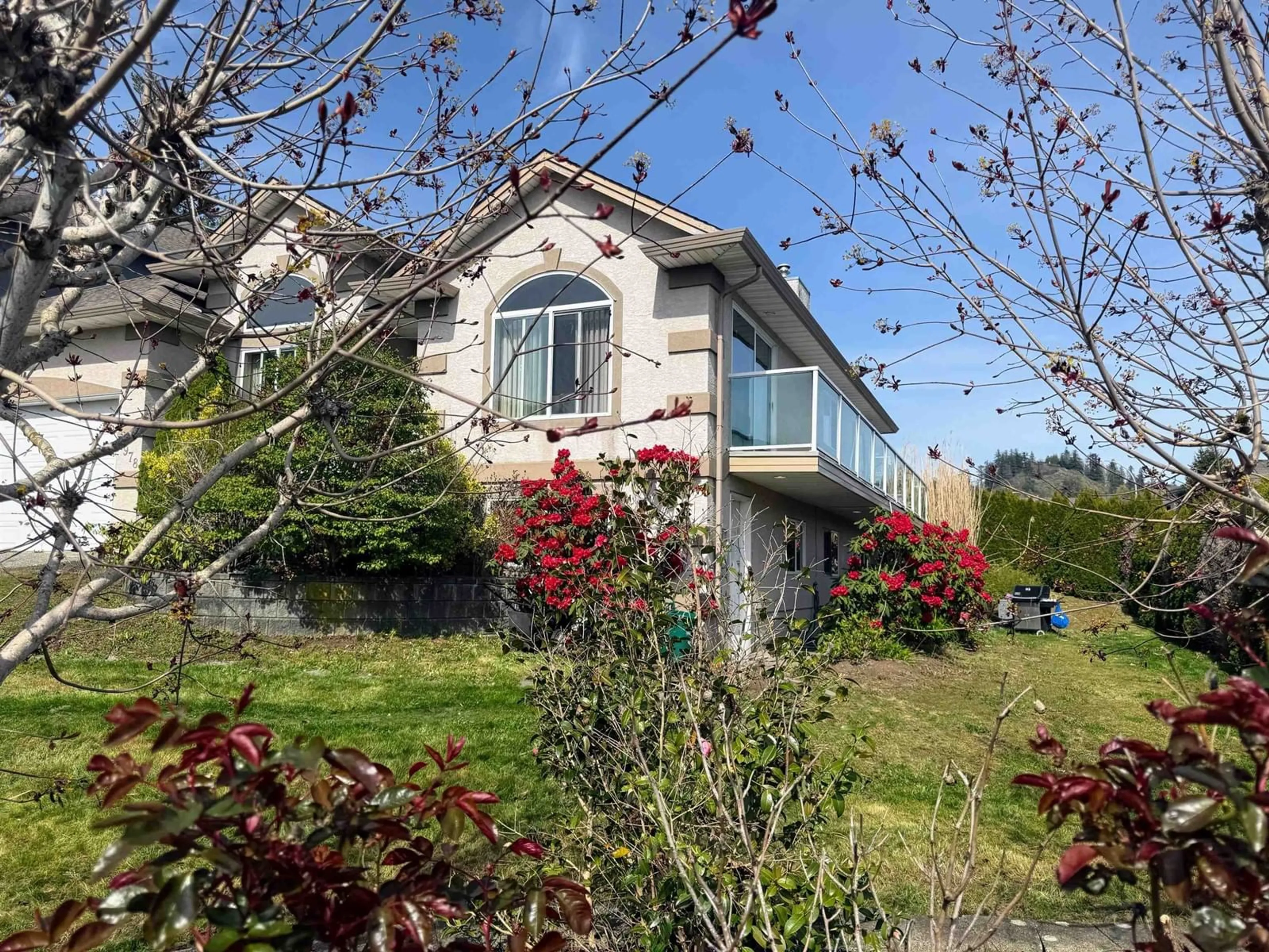 A pic from outside/outdoor area/front of a property/back of a property/a pic from drone, unknown for 7978 WEATHERHEAD, Mission British Columbia V2V7B4