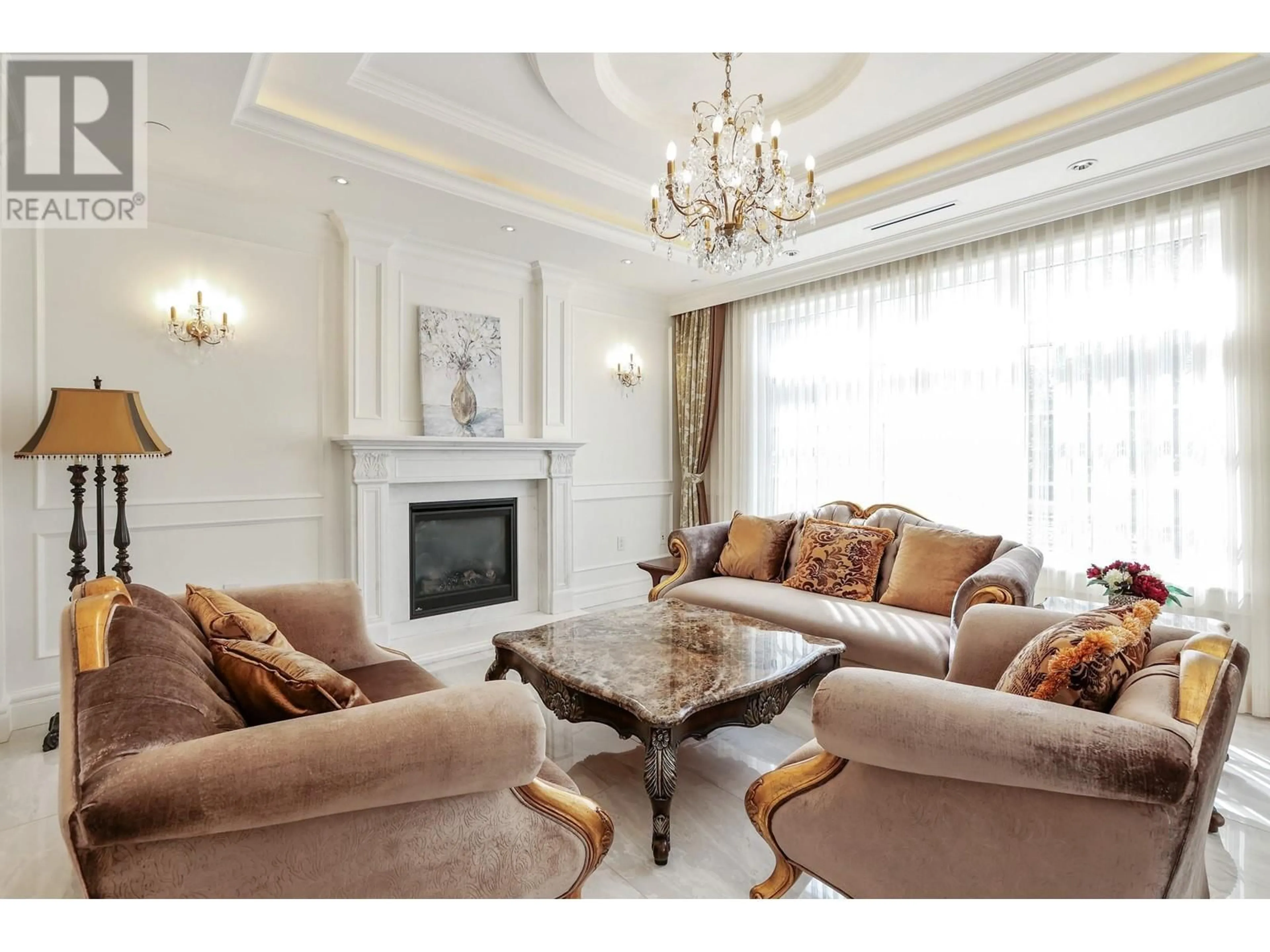 Living room with furniture, unknown for 2433 22ND AVENUE, Vancouver British Columbia V6L2K4