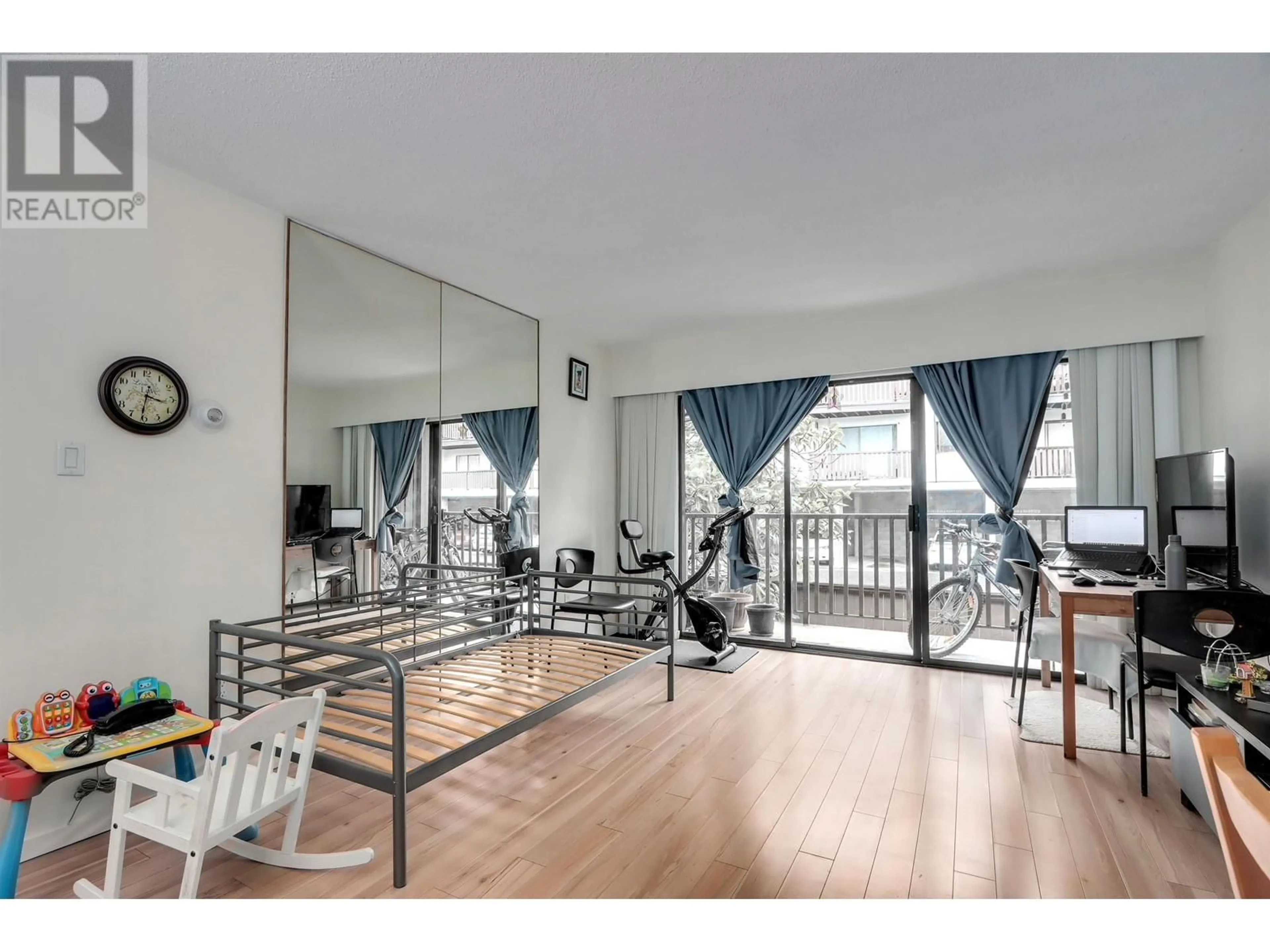 Unknown for 214 - 170 3RD STREET, North Vancouver British Columbia V7L1E6