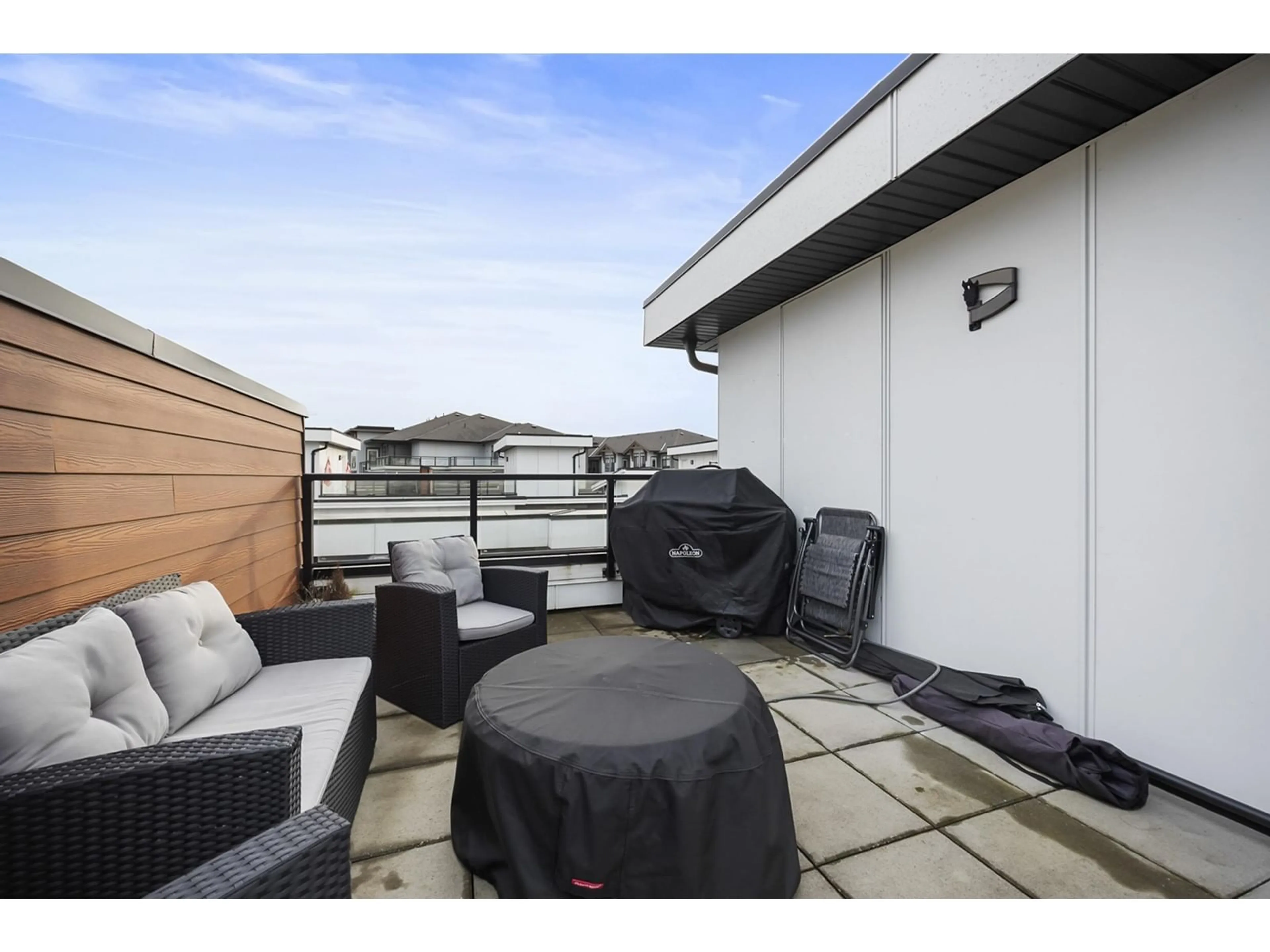 Patio, water/lake/river/ocean view for 3 - 5475 199A, Langley British Columbia V3A1J7