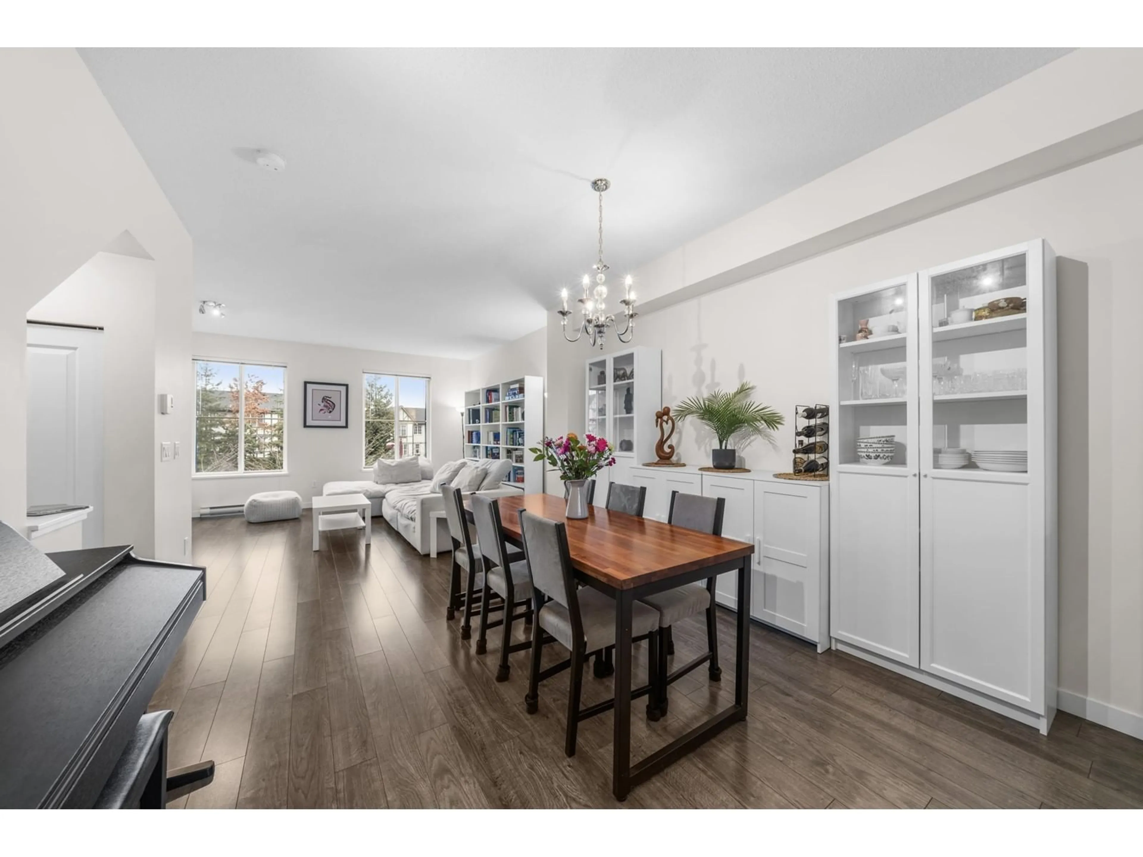 Dining room, wood/laminate floor for 56 - 10735 84, Delta British Columbia V4C0C7