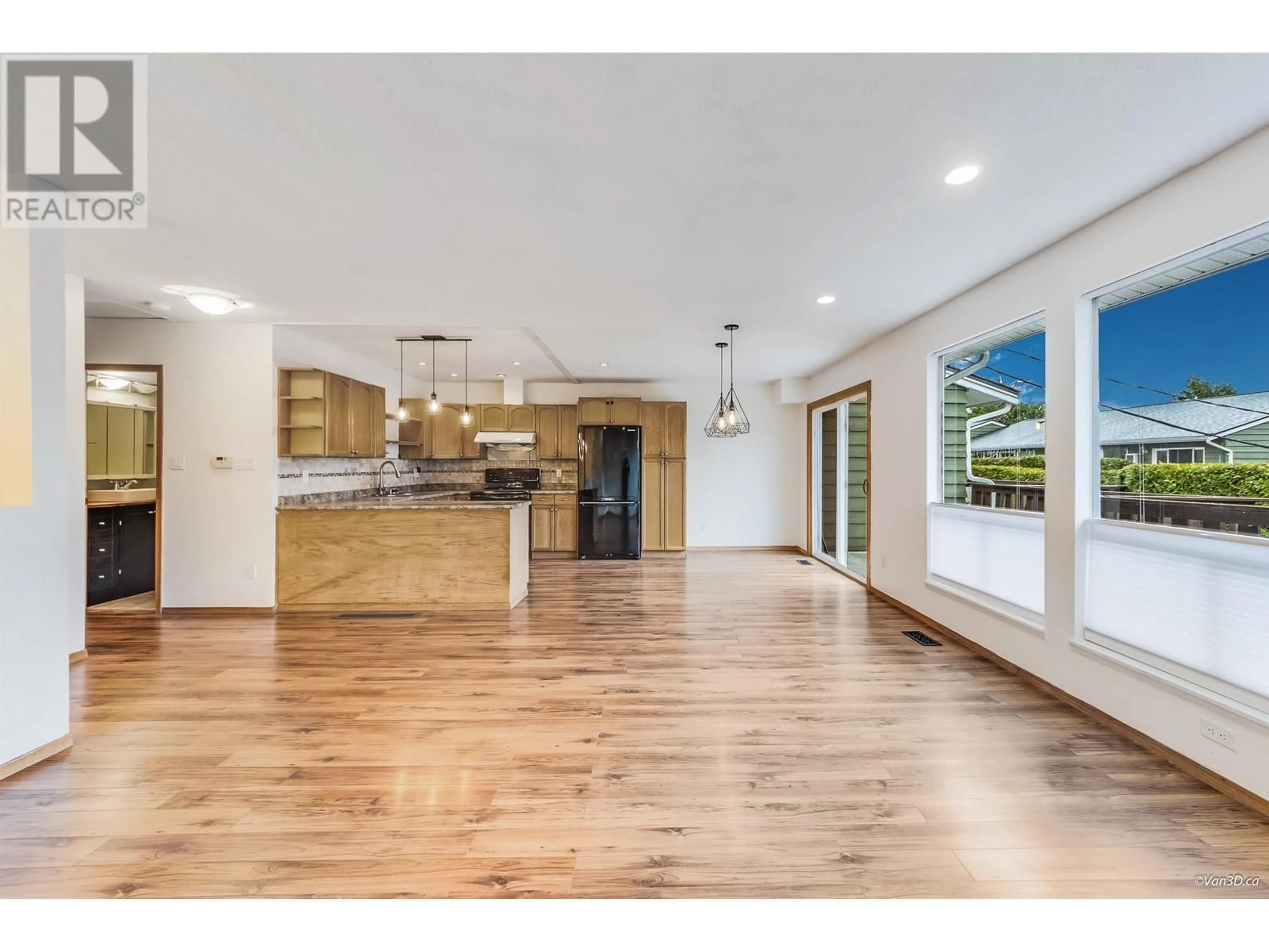 Open concept kitchen, unknown for 13 - 38397 BUCKLEY AVENUE, Squamish British Columbia V8B0E4